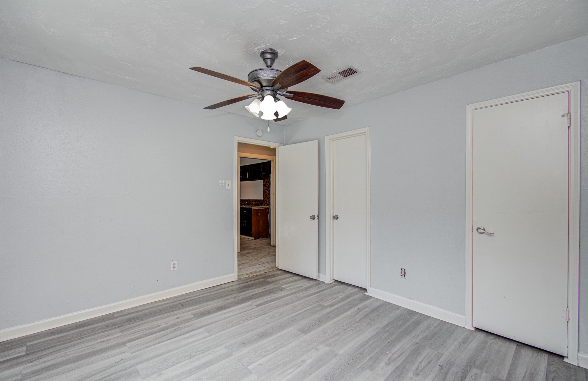 5710 Easthampton Drive C Property Photo 11