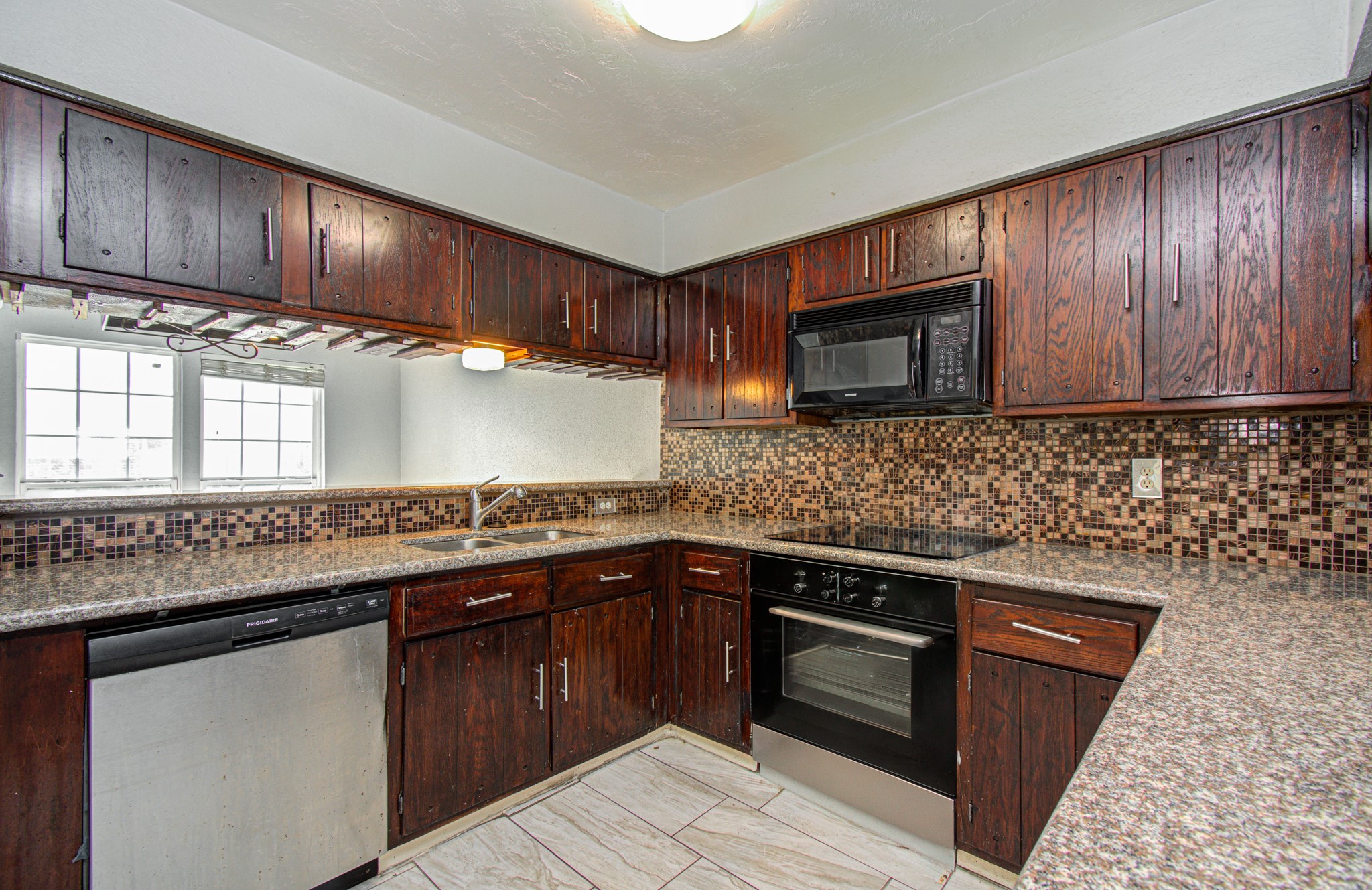 5710 Easthampton Drive C Property Photo 12