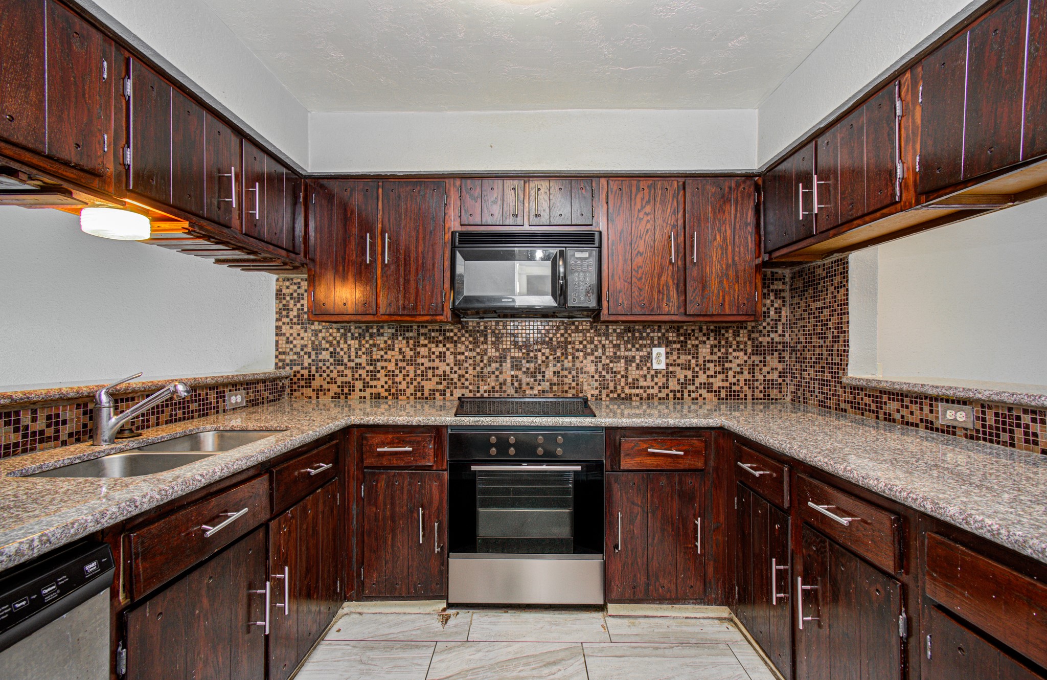 5710 Easthampton Drive C Property Photo 13