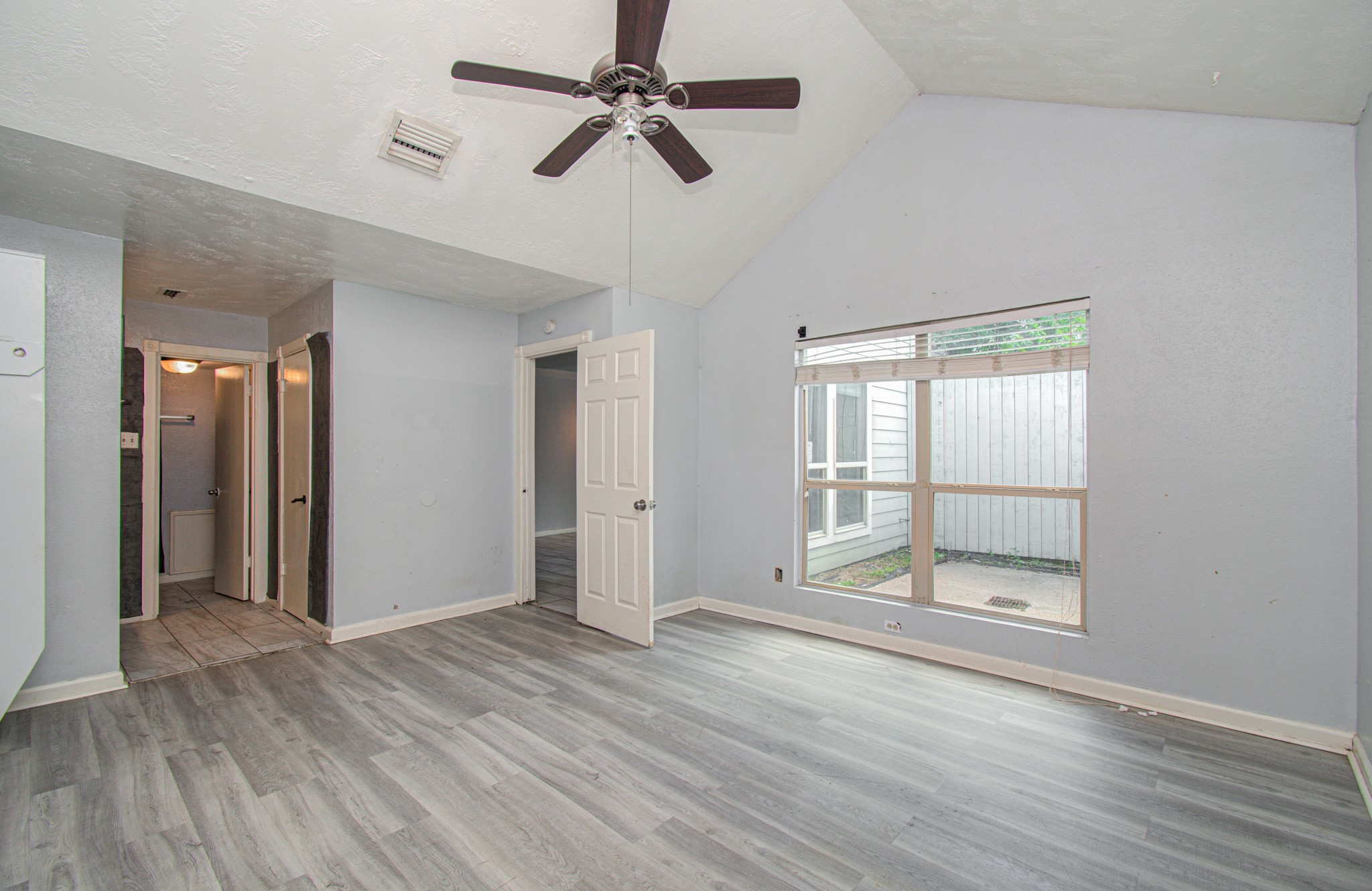 5710 Easthampton Drive C Property Photo 20