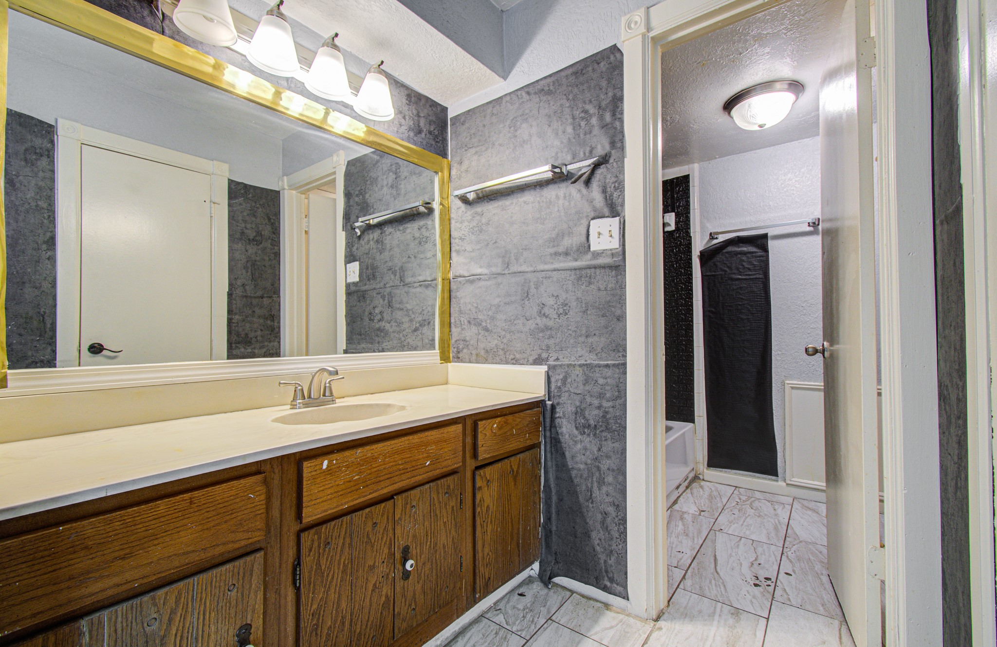 5710 Easthampton Drive C Property Photo 22