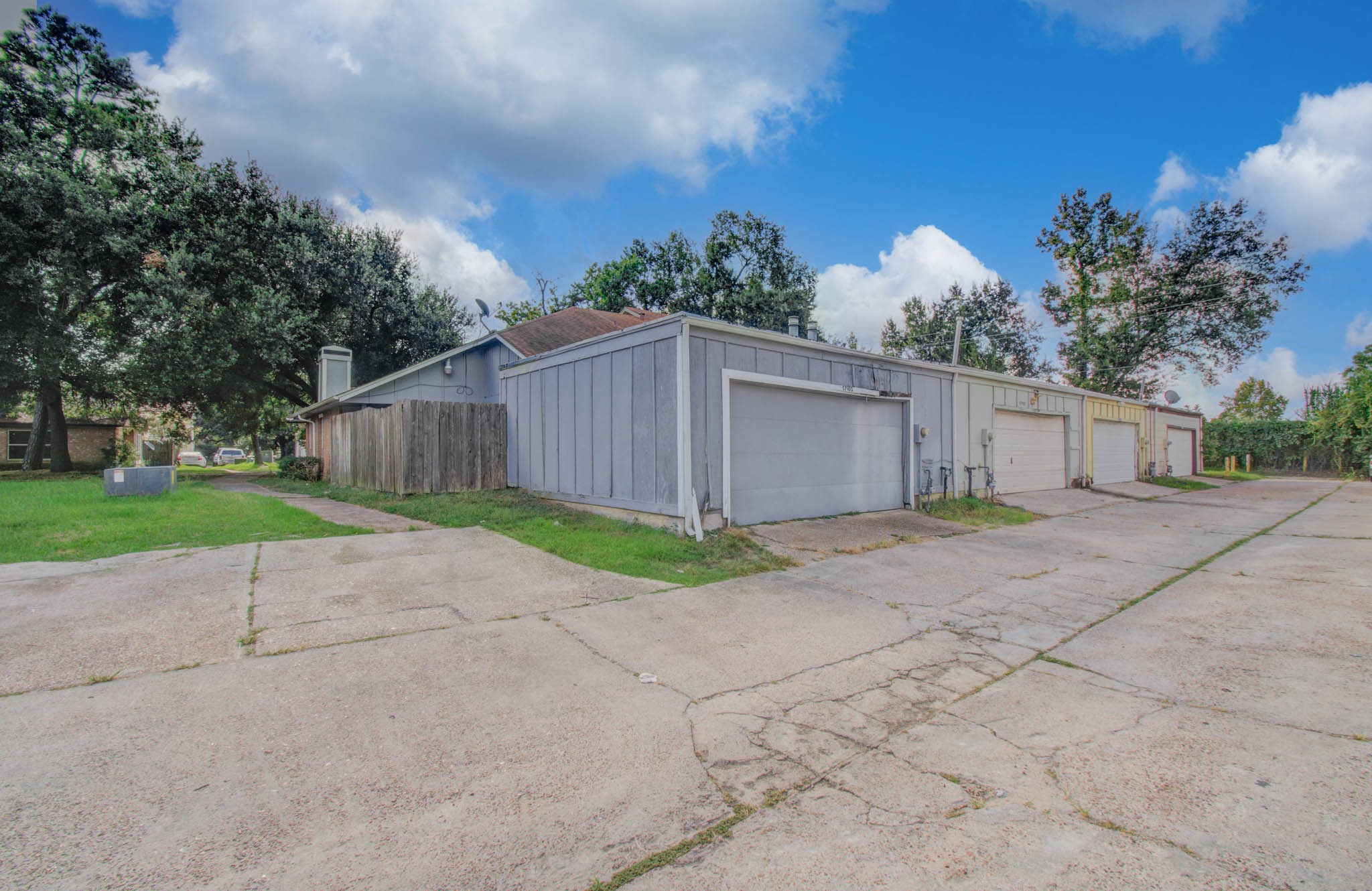 5710 Easthampton Drive C Property Photo 30