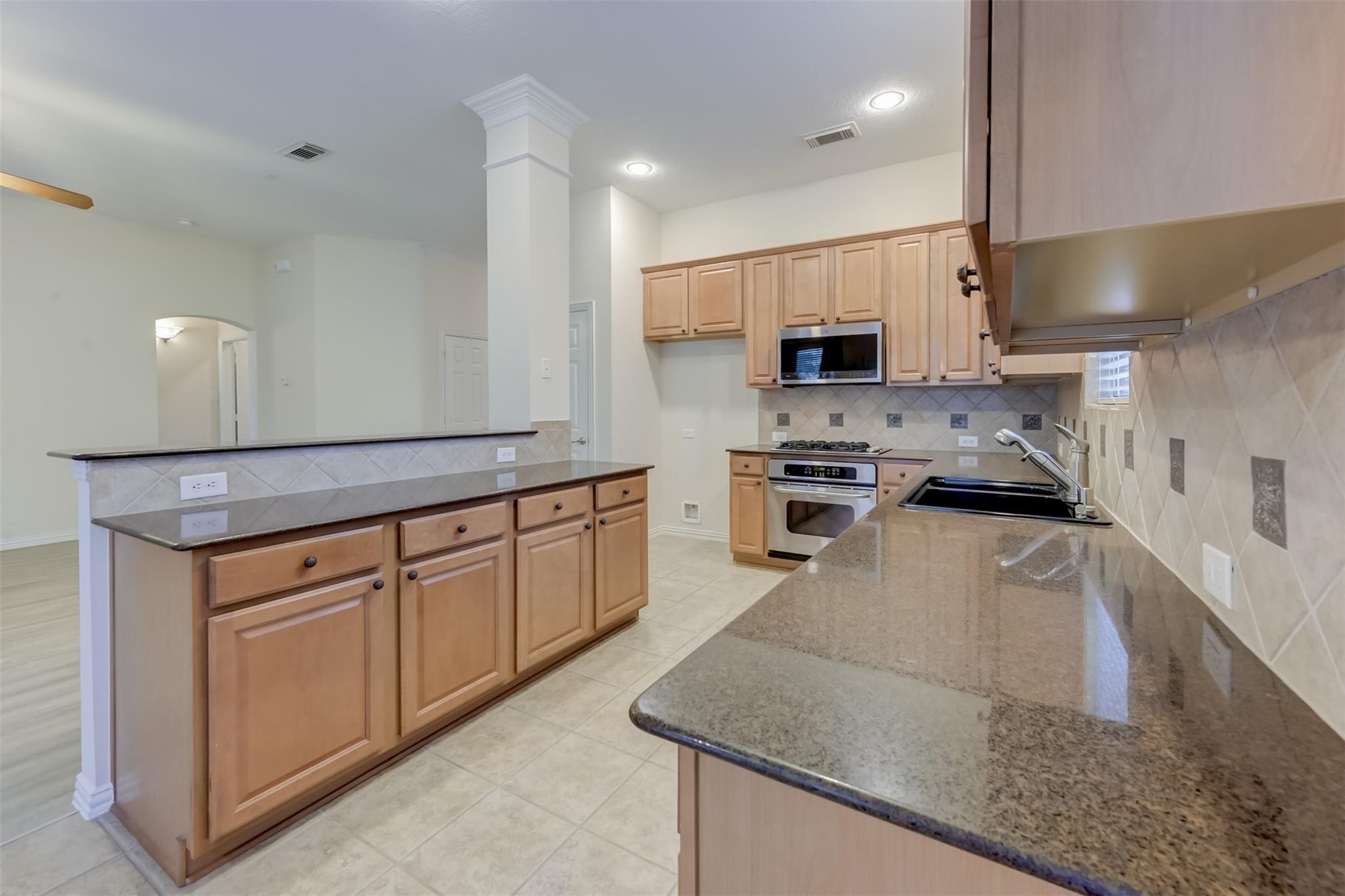13751 Crested Iris Drive Property Photo 7
