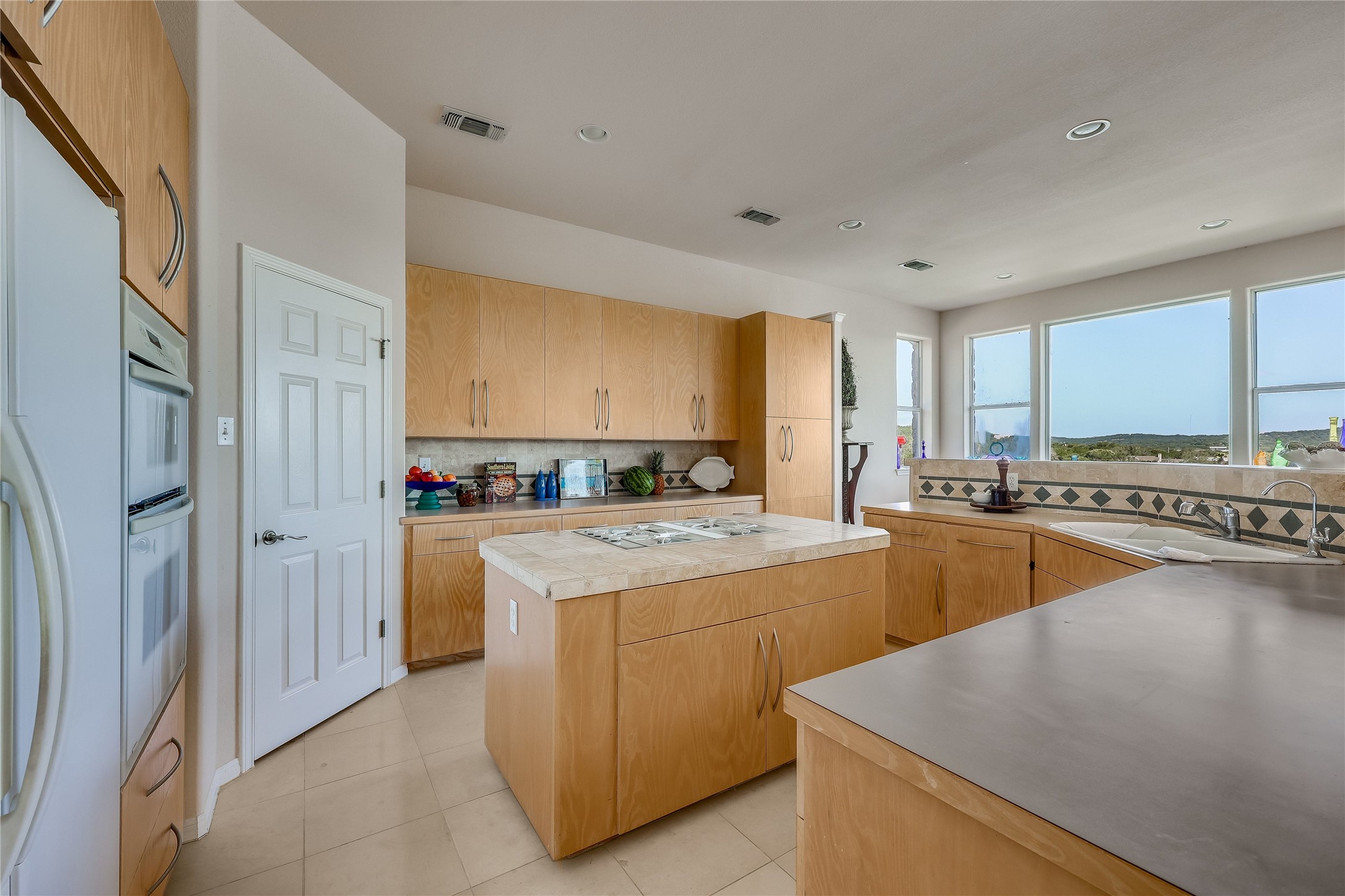 4846 Travis Oaks Drive Property Photo 16