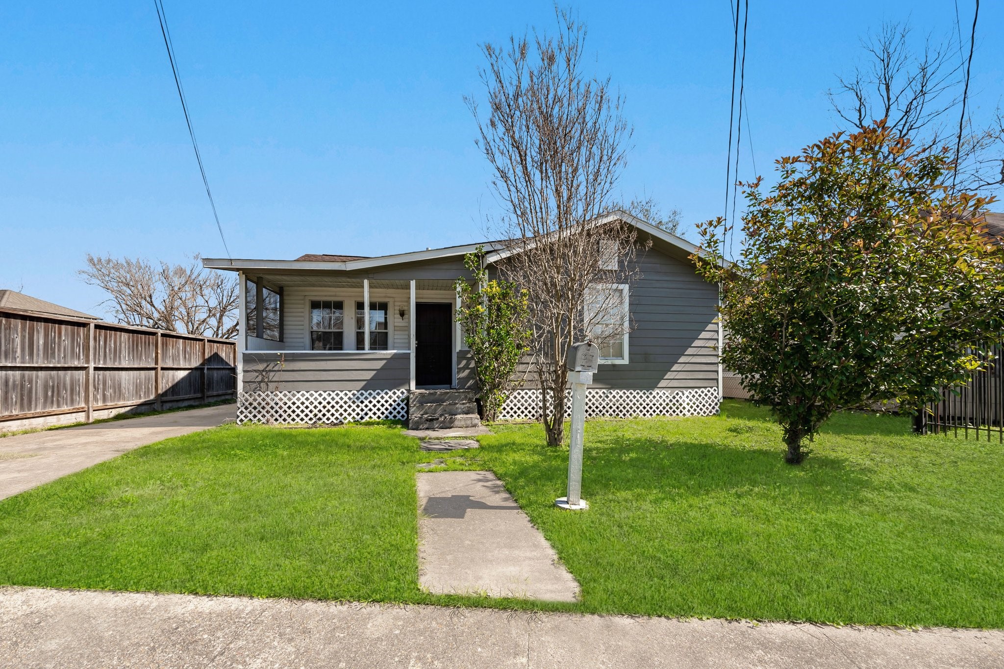 214 N Hagerman Street Property Photo 26