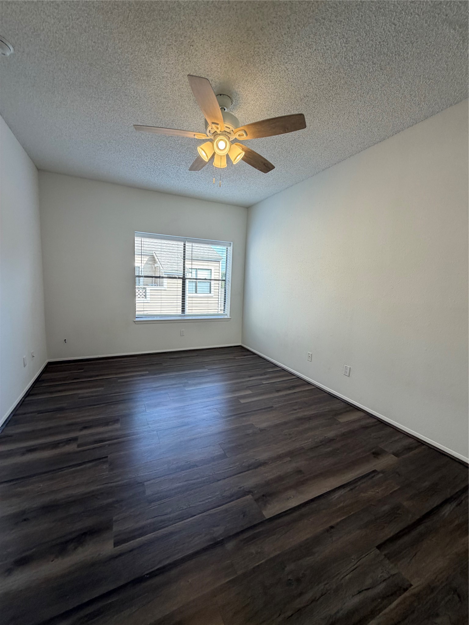 2710 Grants Lake Boulevard C4 Property Photo 5
