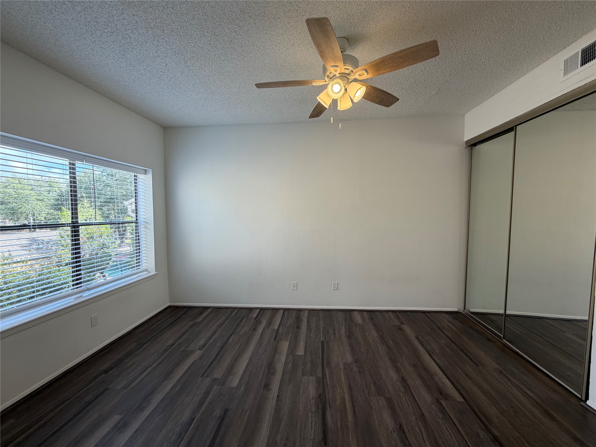 2710 Grants Lake Boulevard C4 Property Photo 6