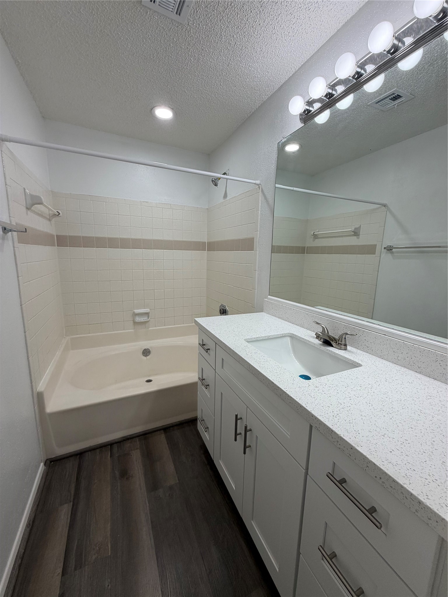 2710 Grants Lake Boulevard C4 Property Photo 7