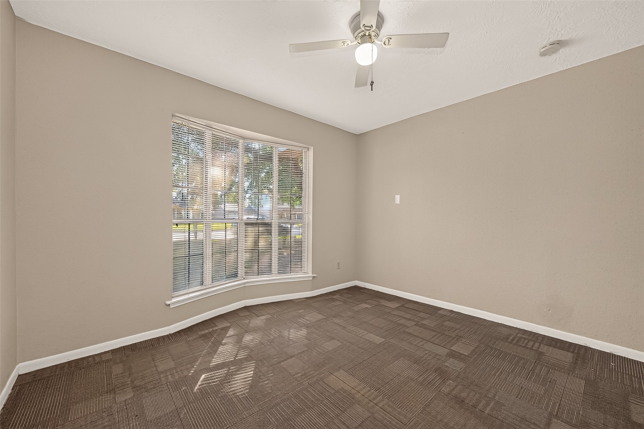 21719 Meadowhill Drive Property Photo 22