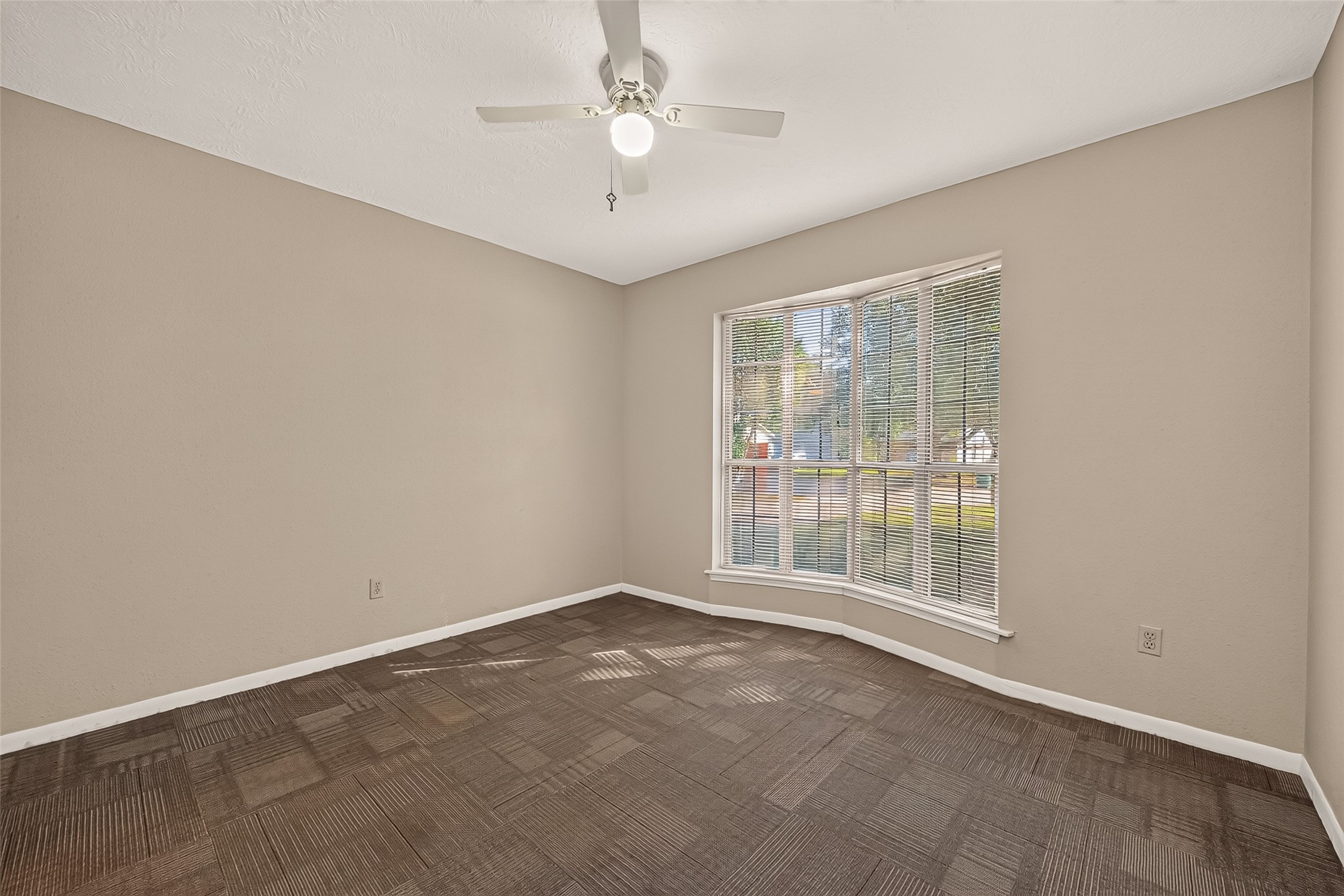 21719 Meadowhill Drive Property Photo 23