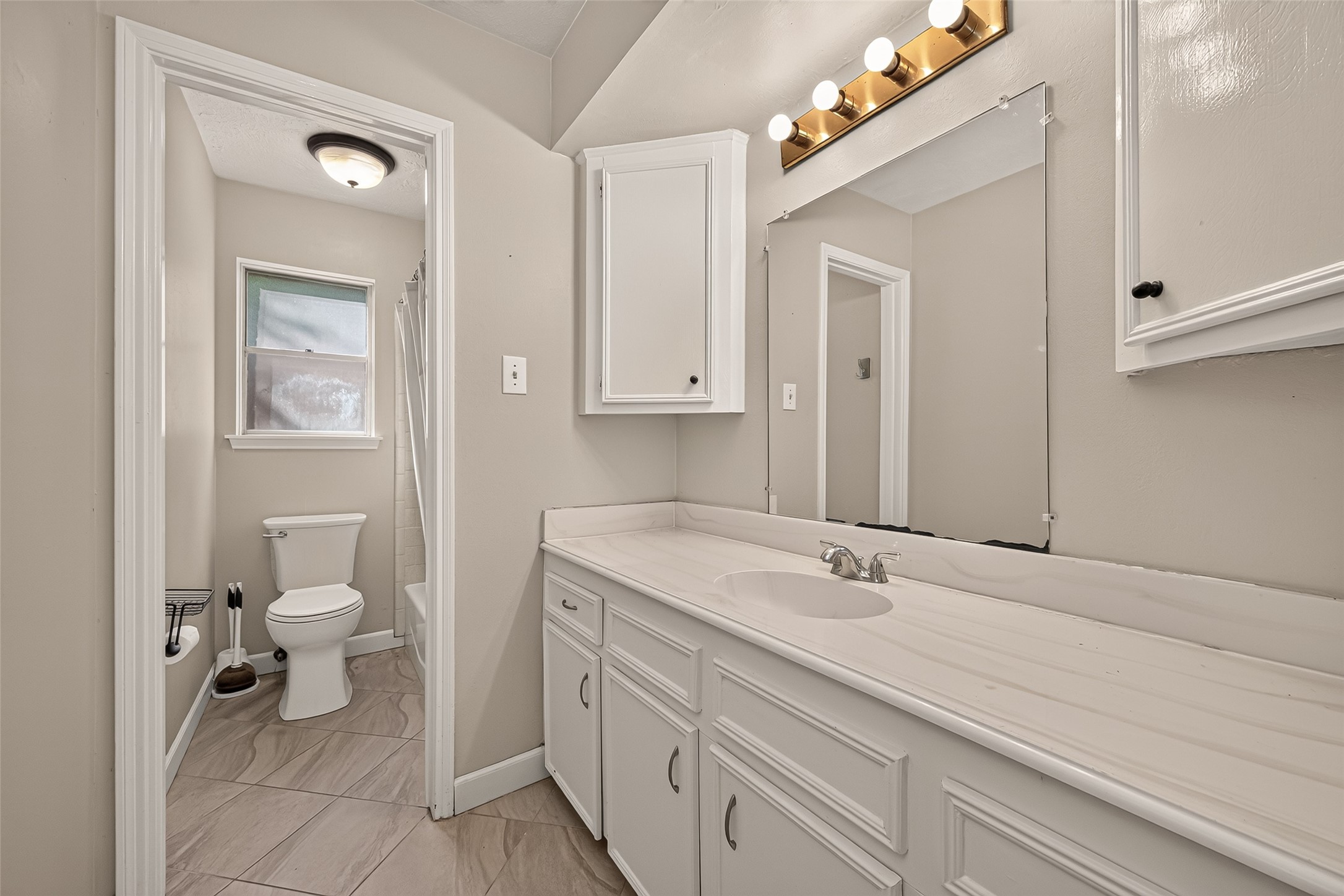 21719 Meadowhill Drive Property Photo 30