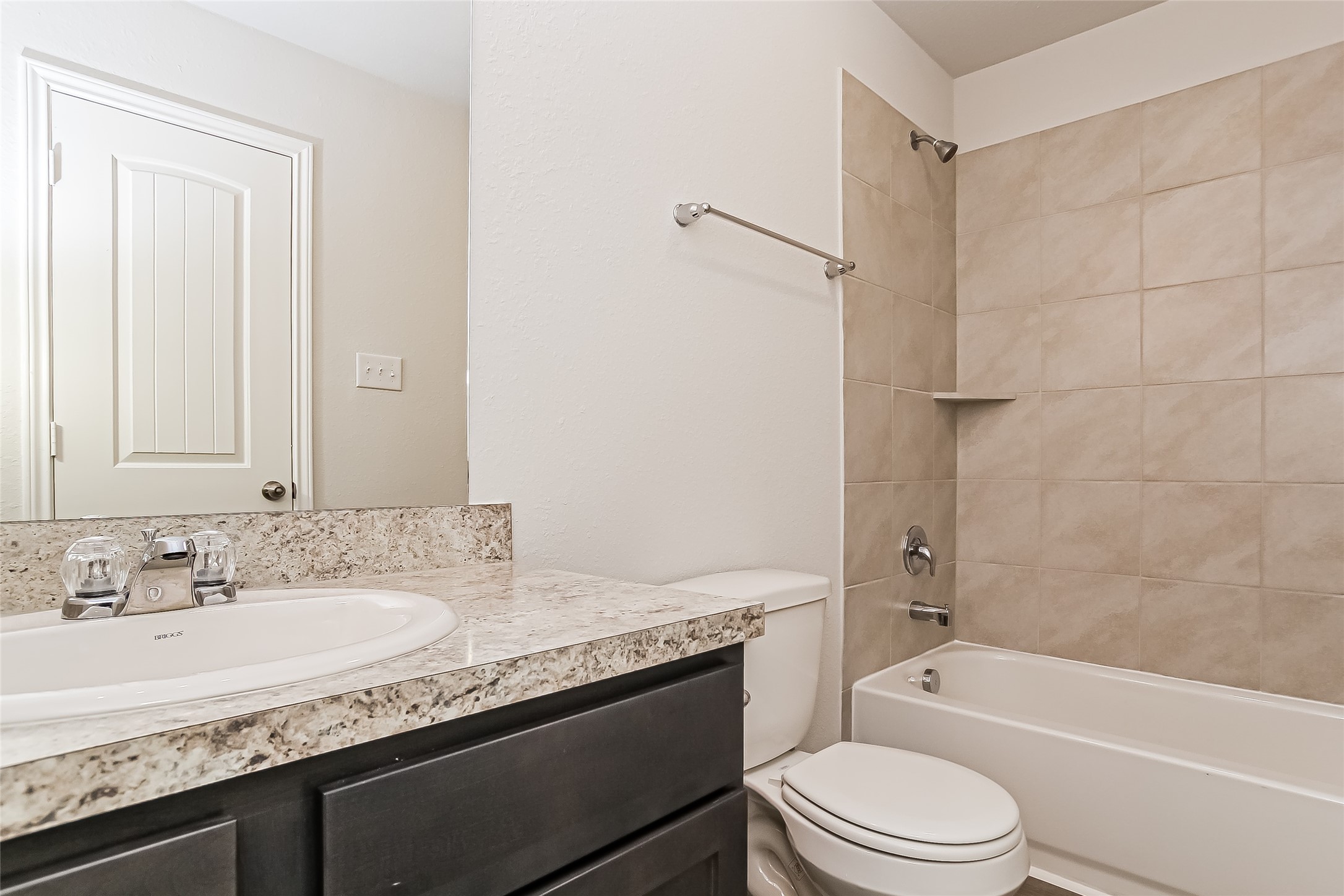 22091 Cascade Mountain Drive Property Photo 9