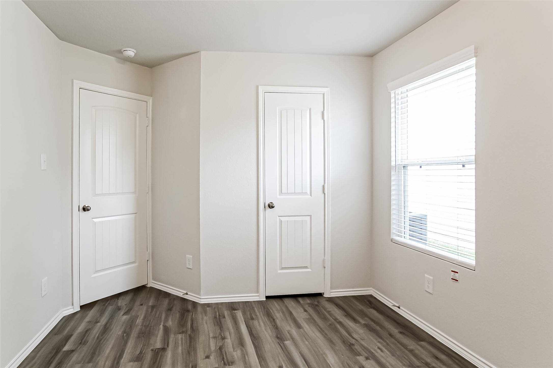 22091 Cascade Mountain Drive Property Photo 11