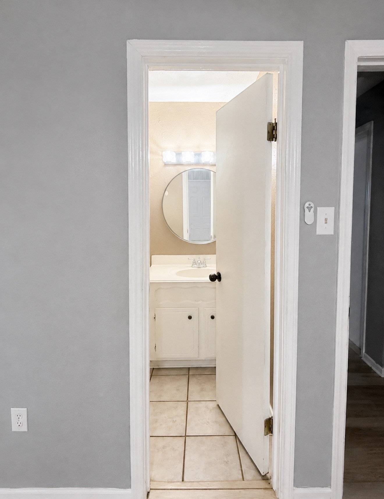 23718 Canyon Lake Drive Property Photo 8