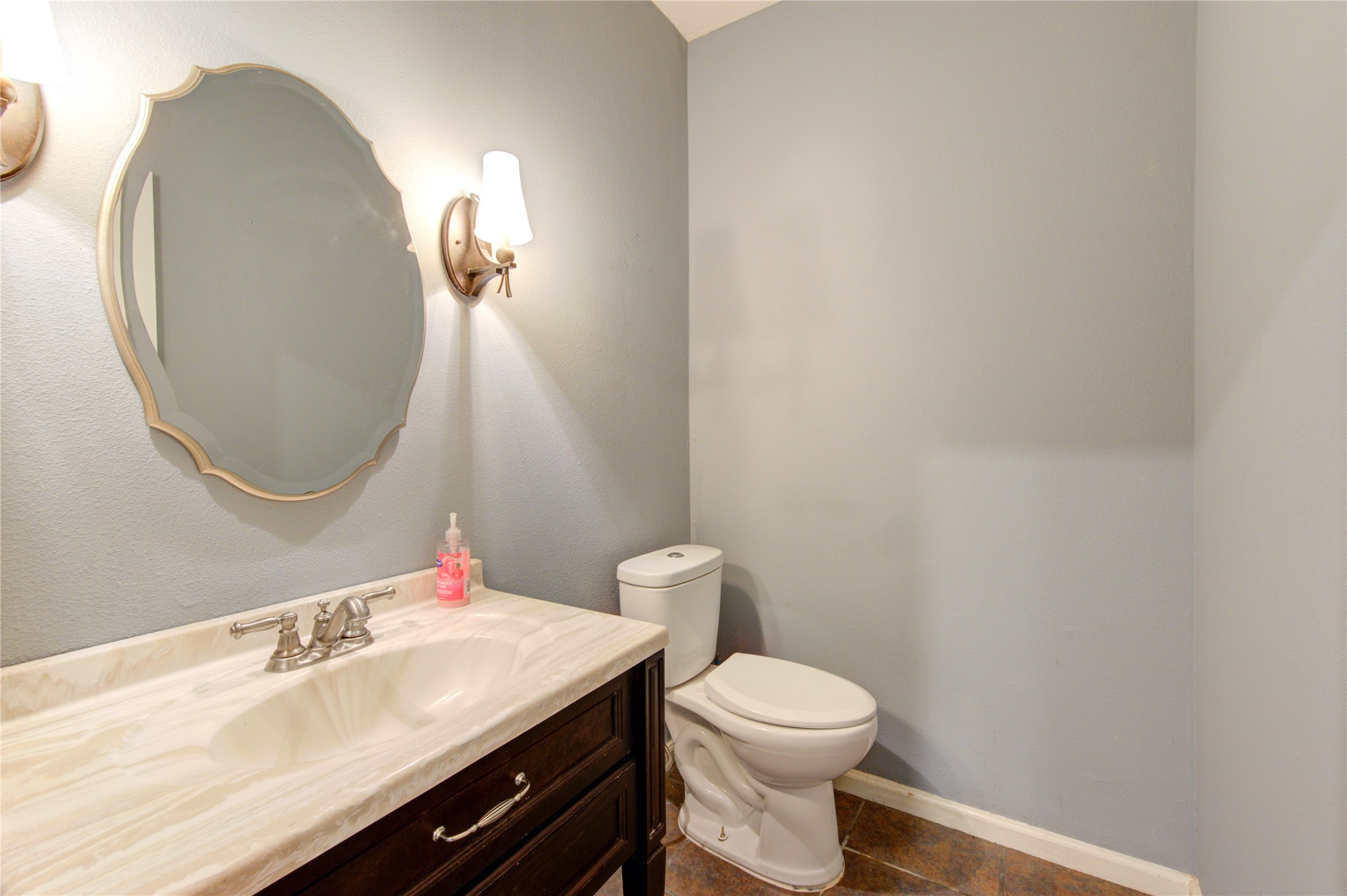 940 Wycliffe Drive 2 Property Photo 5