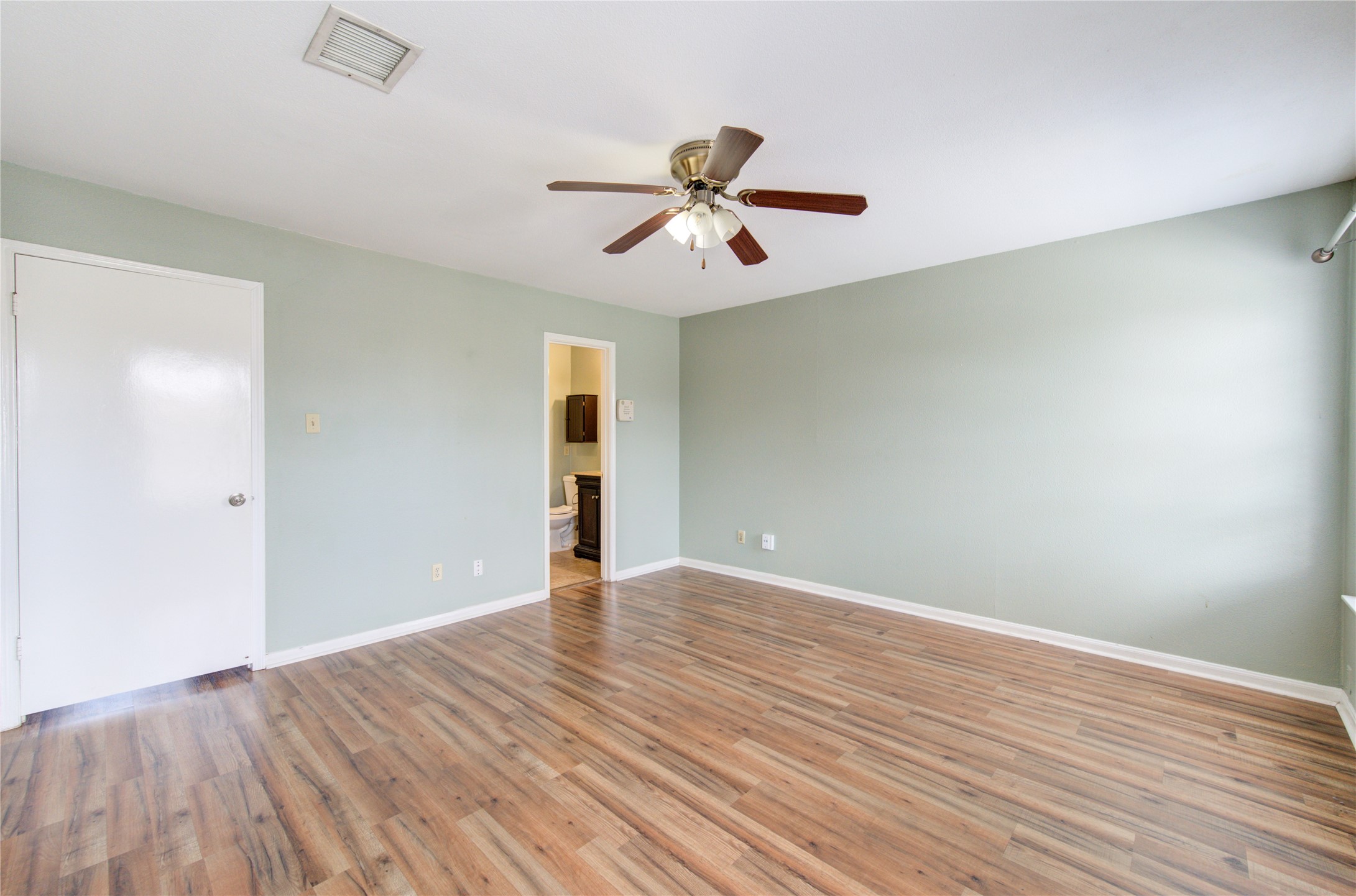 940 Wycliffe Drive 2 Property Photo 34