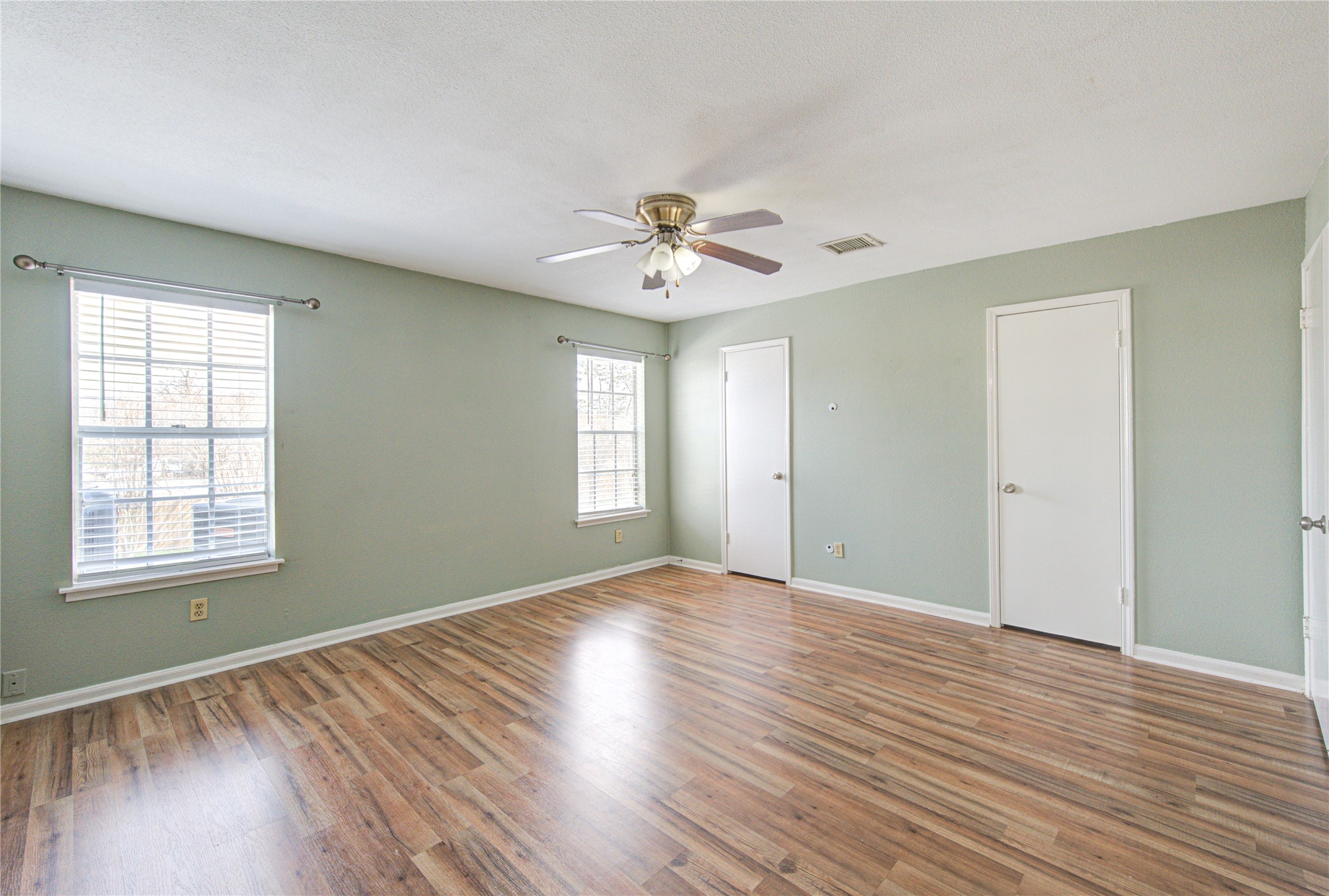 940 Wycliffe Drive 2 Property Photo 37