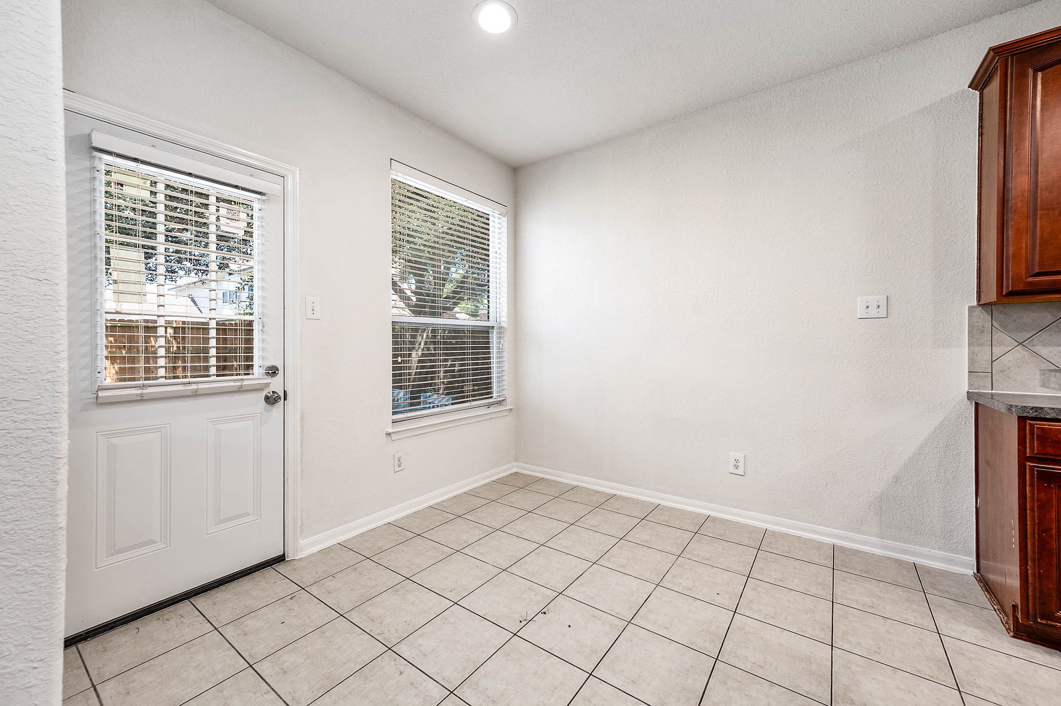 2032 Creek Shore Lane Property Photo 13