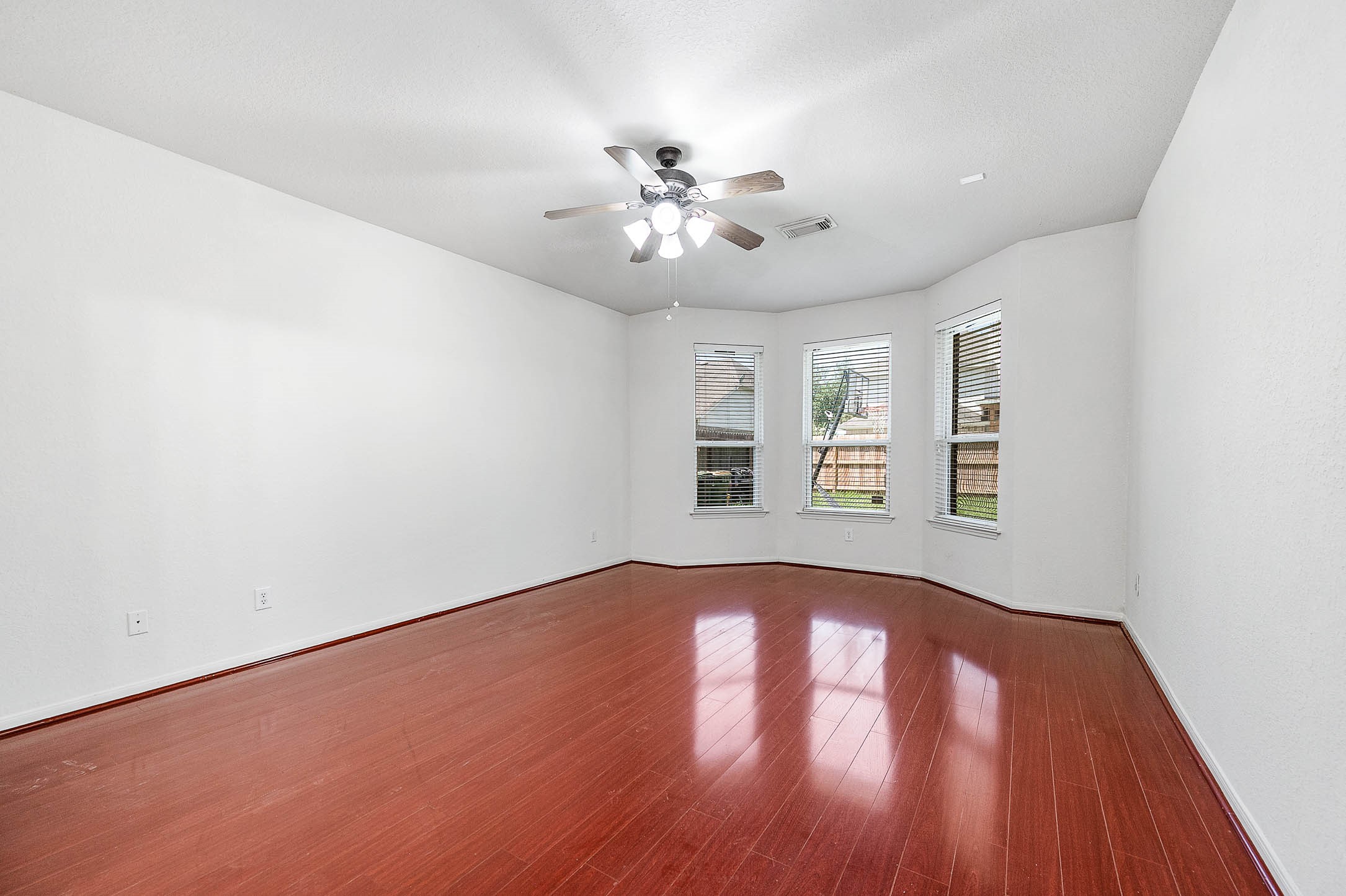 2032 Creek Shore Lane Property Photo 16