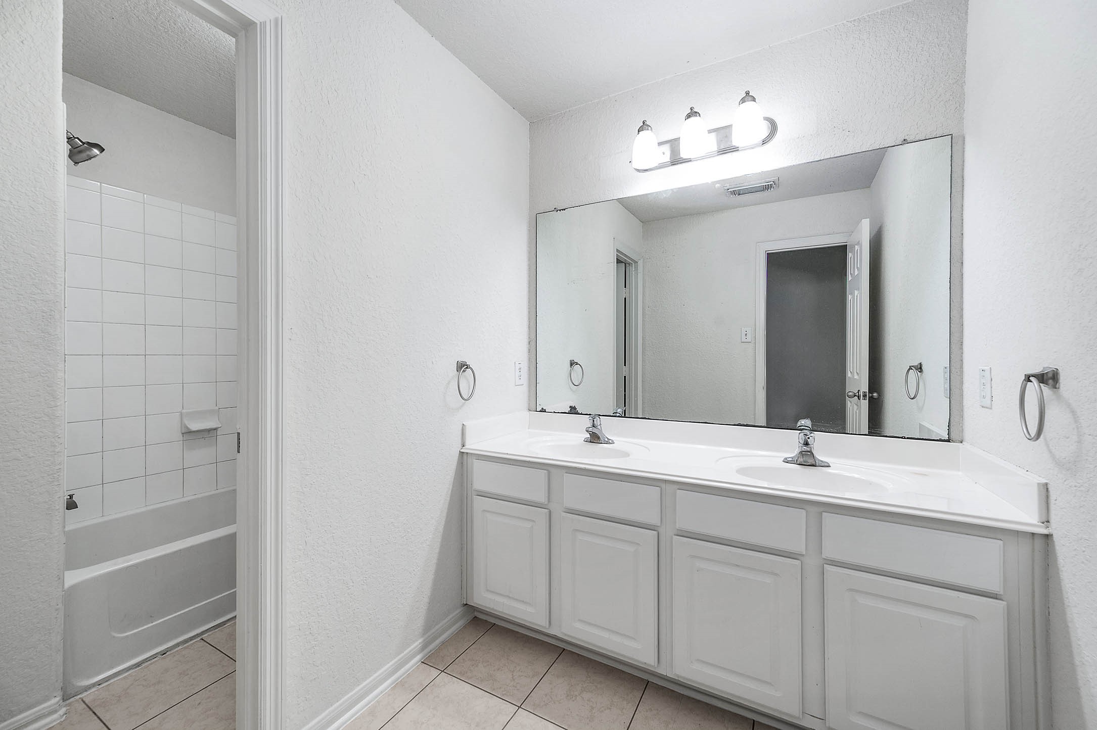 2032 Creek Shore Lane Property Photo 25