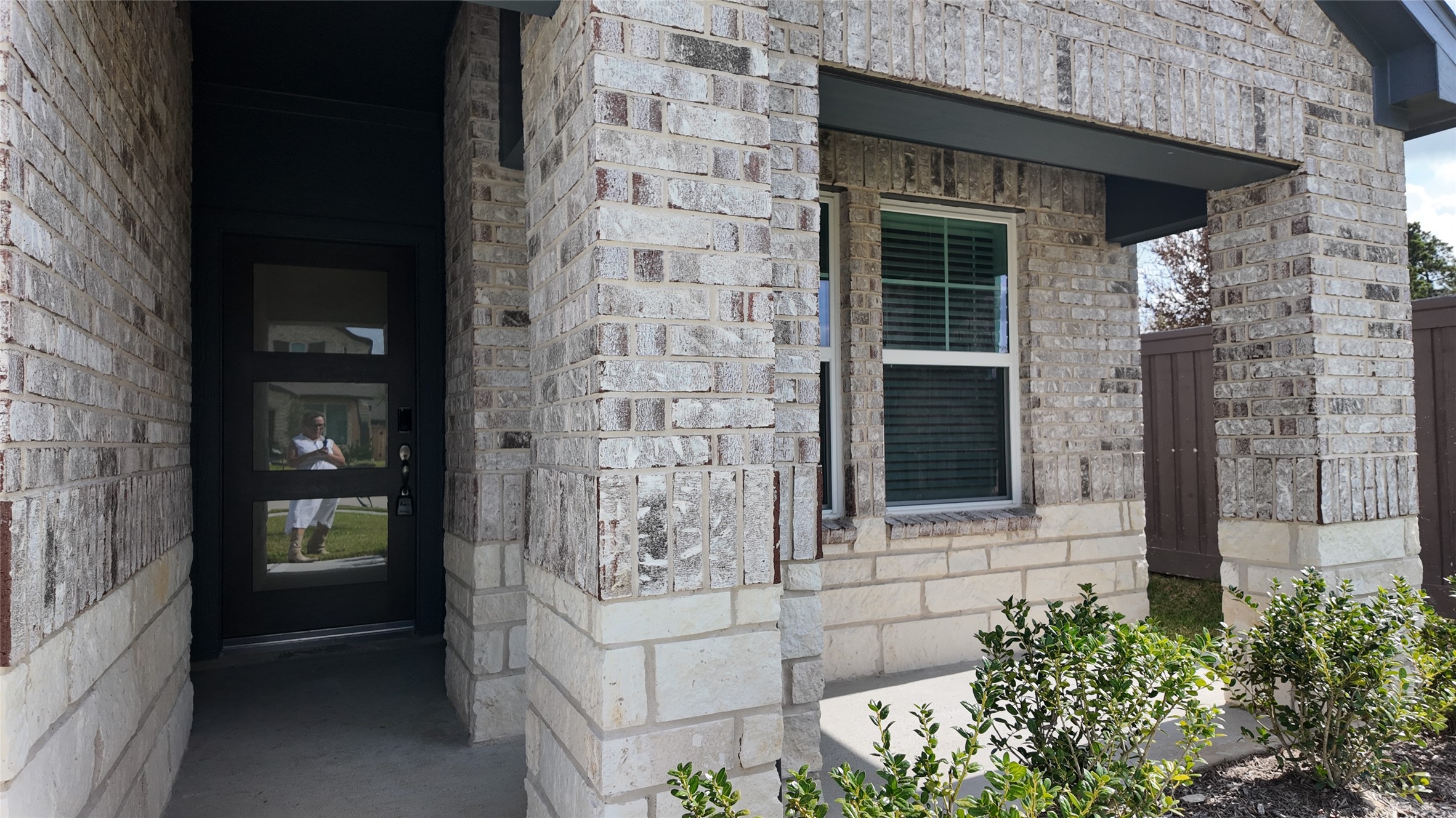 16281 Parish Pointe Court Property Photo 3