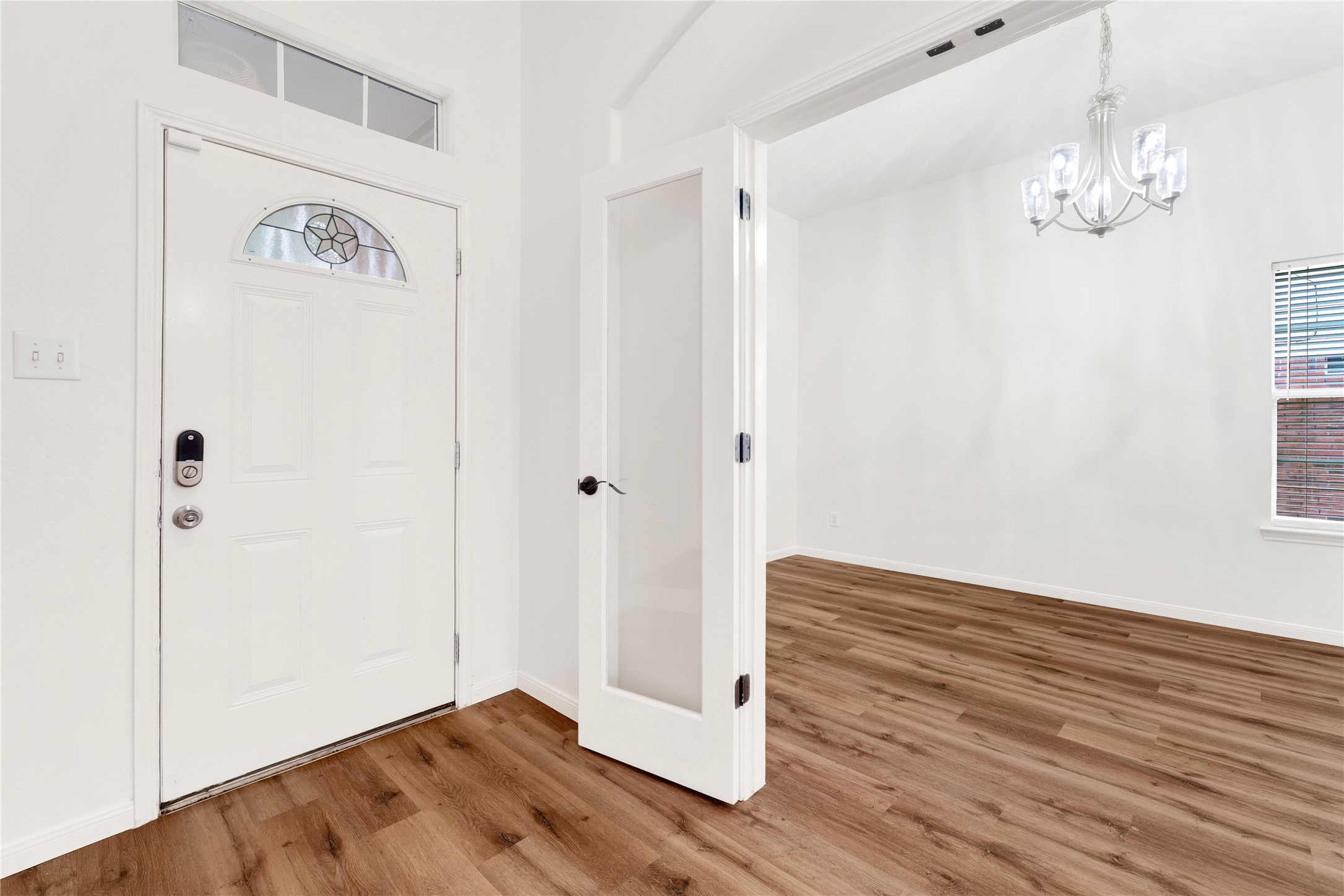 8518 Windy Thicket Lane Property Photo 3