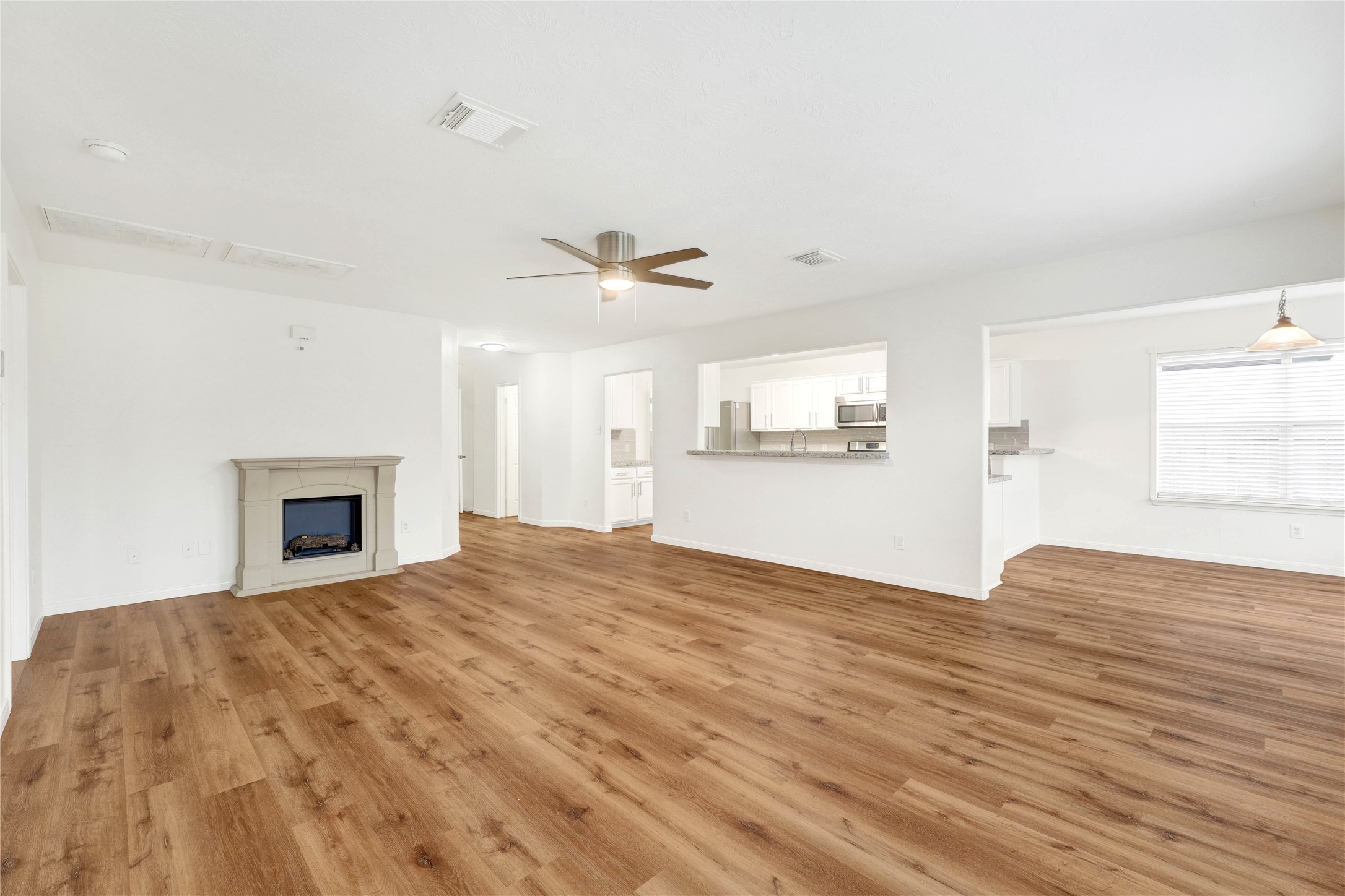 8518 Windy Thicket Lane Property Photo 14