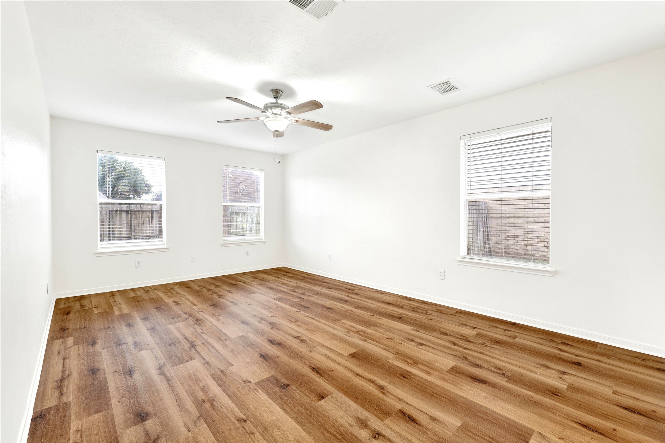 8518 Windy Thicket Lane Property Photo 16