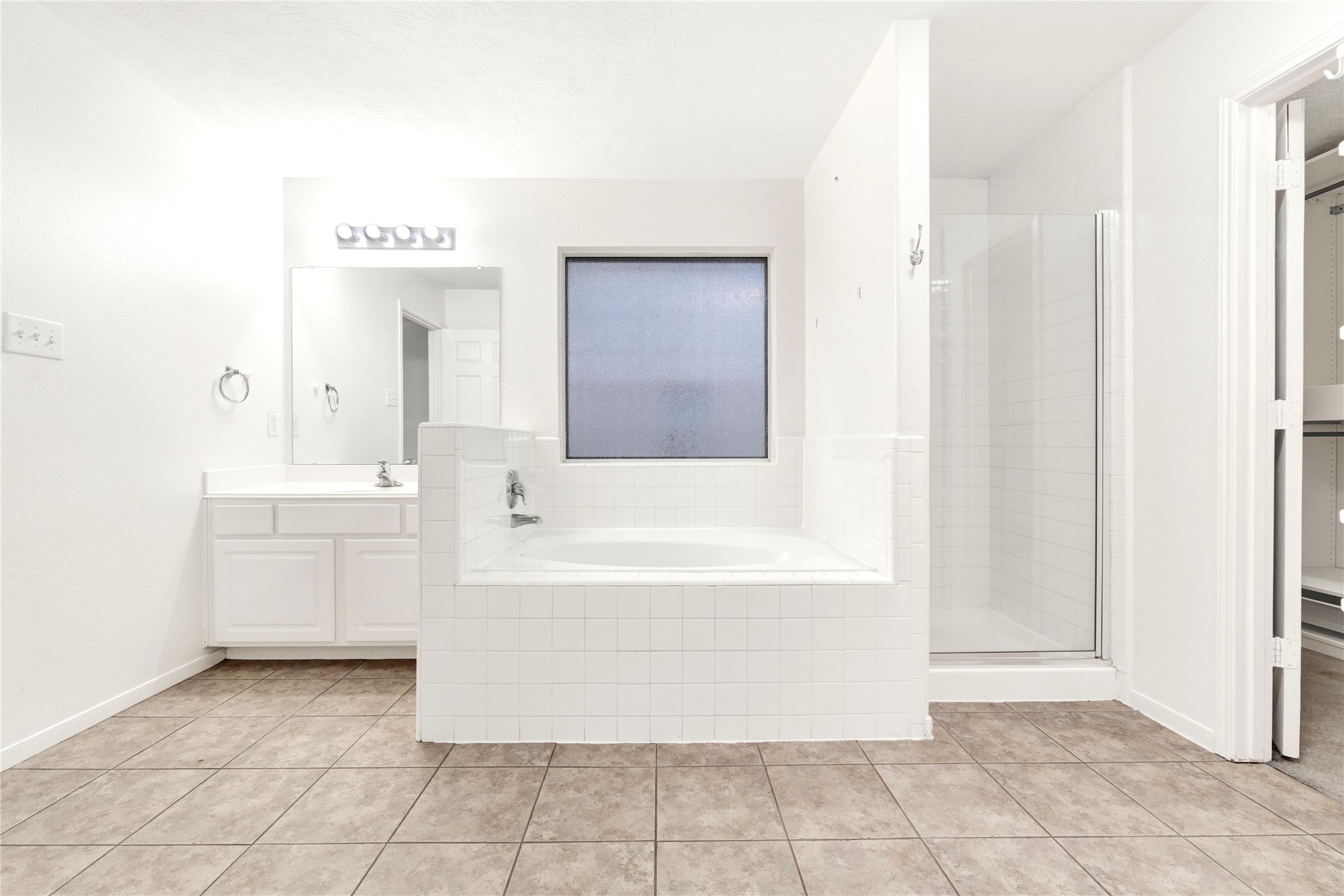 8518 Windy Thicket Lane Property Photo 18
