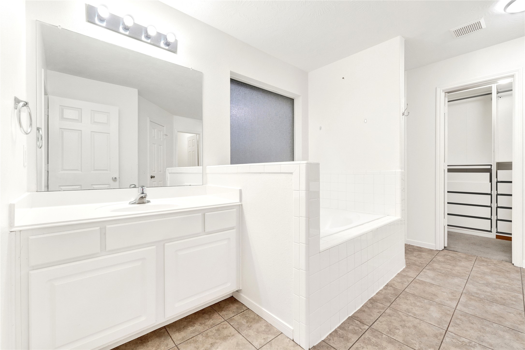 8518 Windy Thicket Lane Property Photo 19