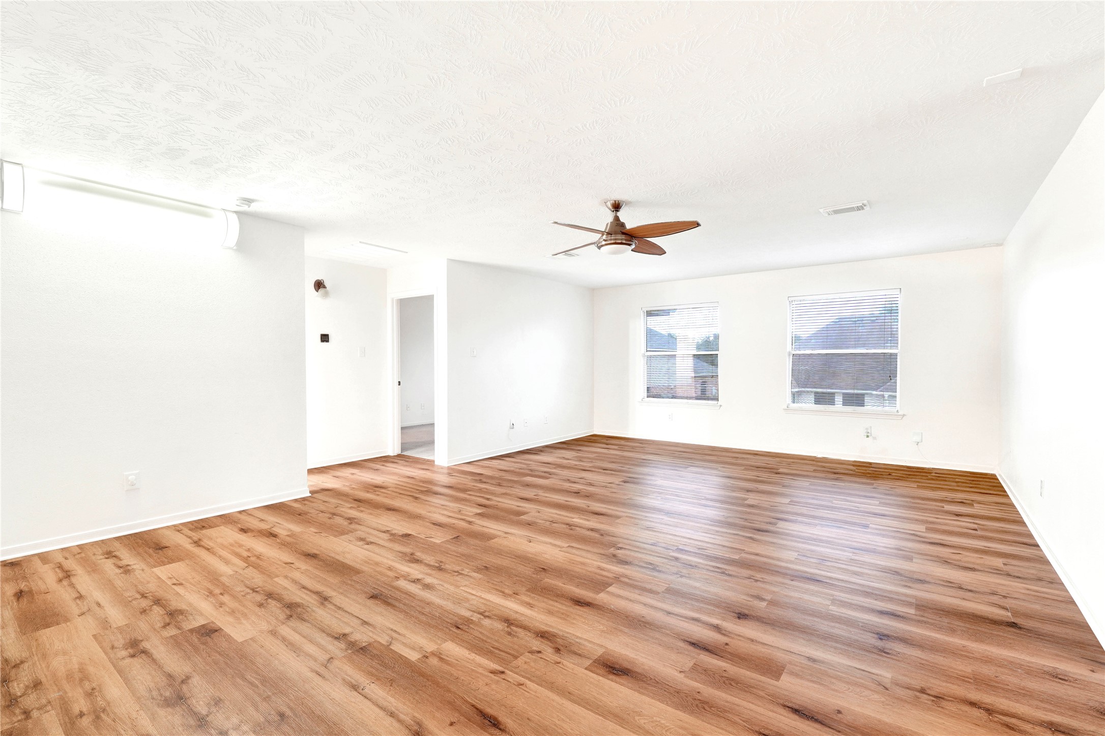 8518 Windy Thicket Lane Property Photo 23