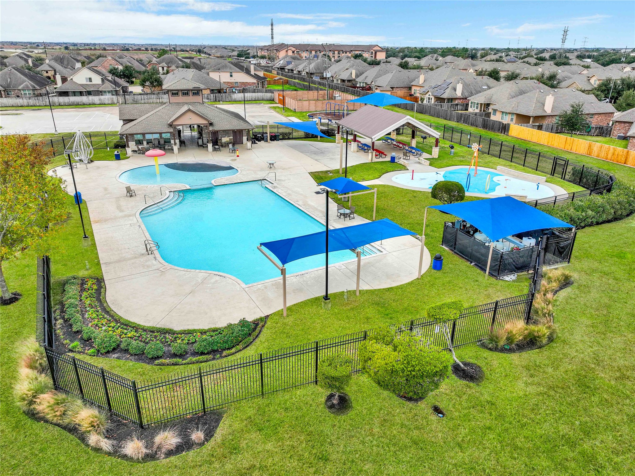 8518 Windy Thicket Lane Property Photo 32