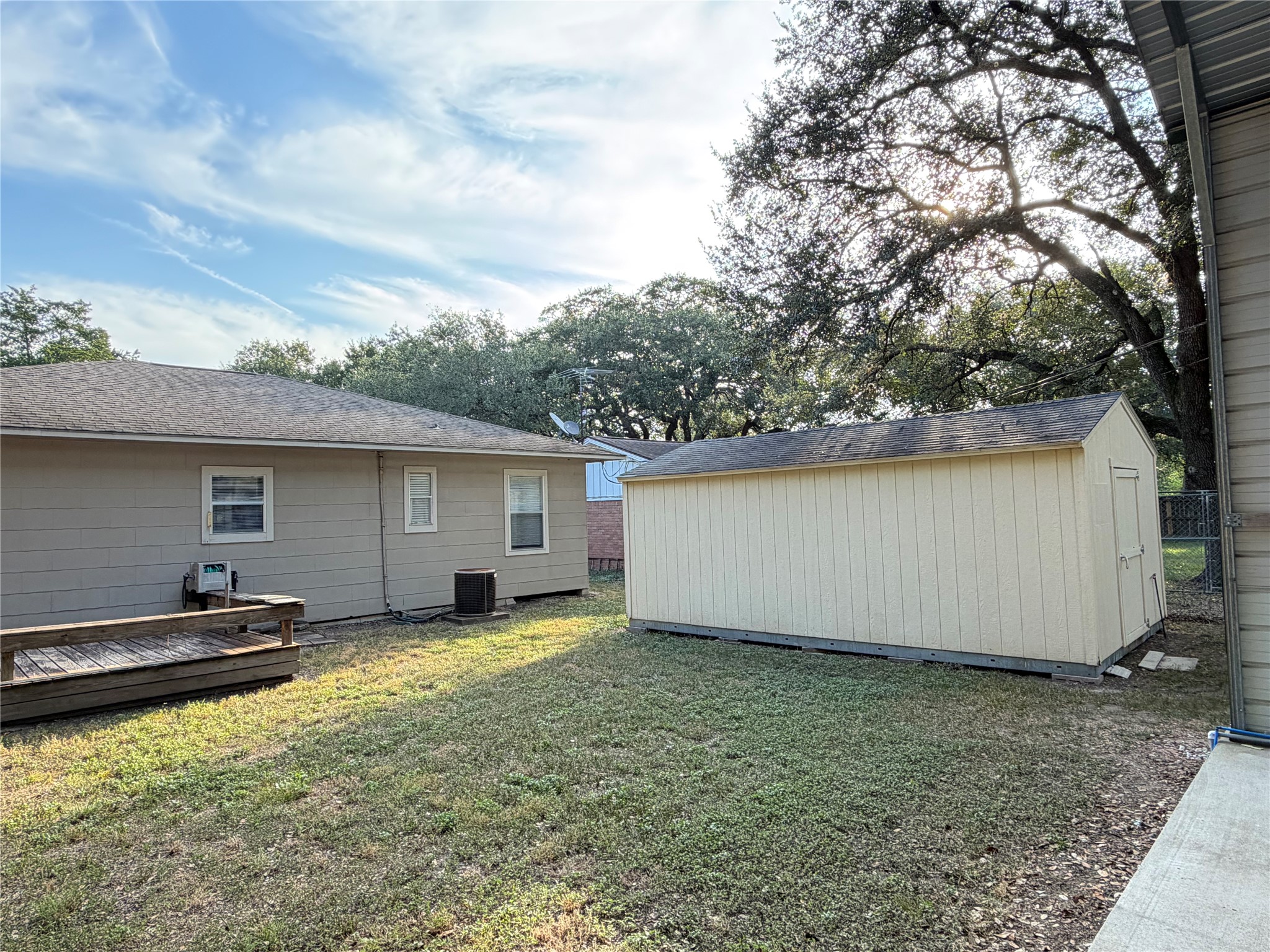 6011 Dubose Street Property Photo 9