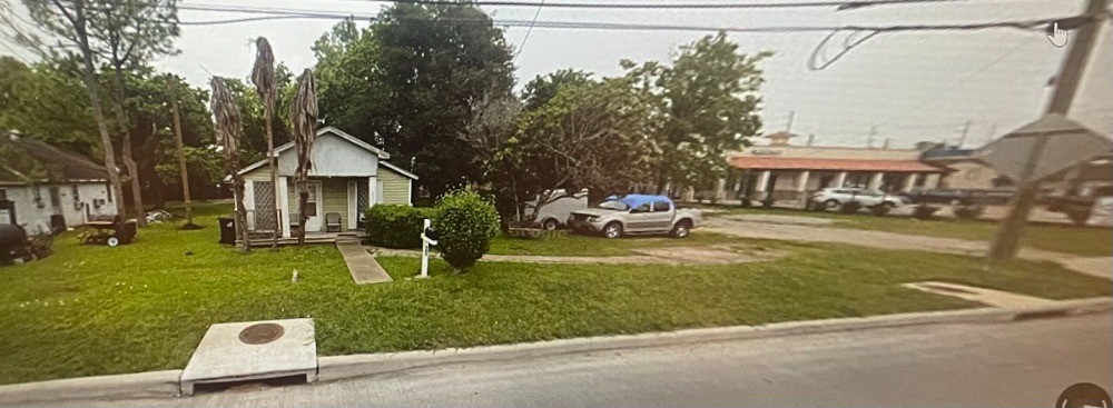 407 Houston Street Property Photo 5