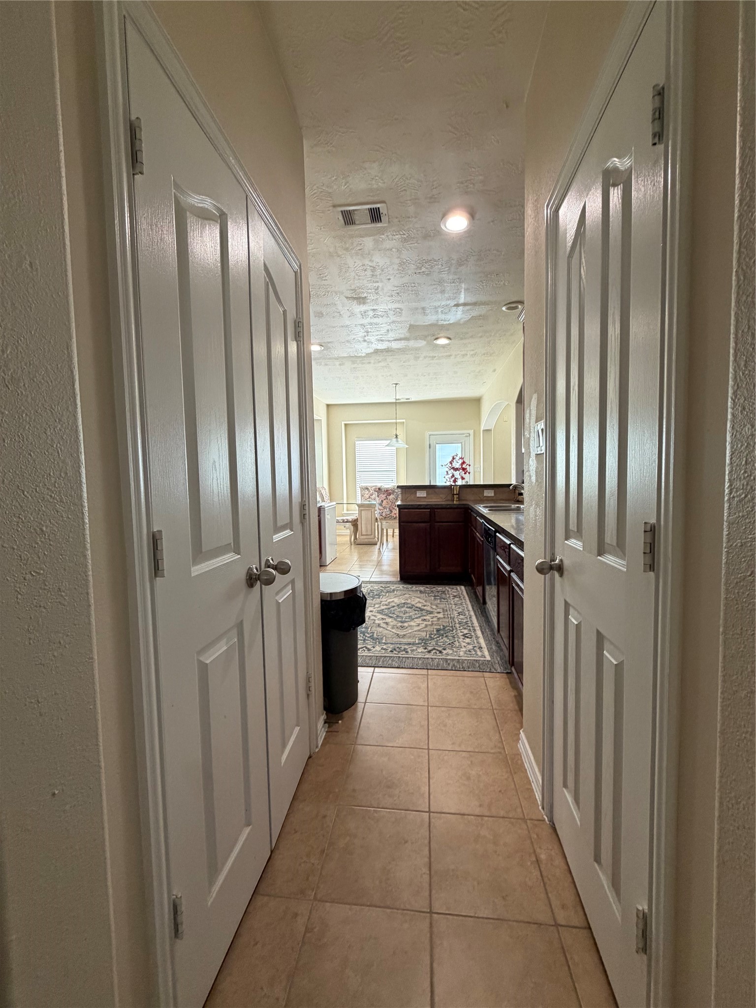 5207 Clipper Hill Court Property Photo 5