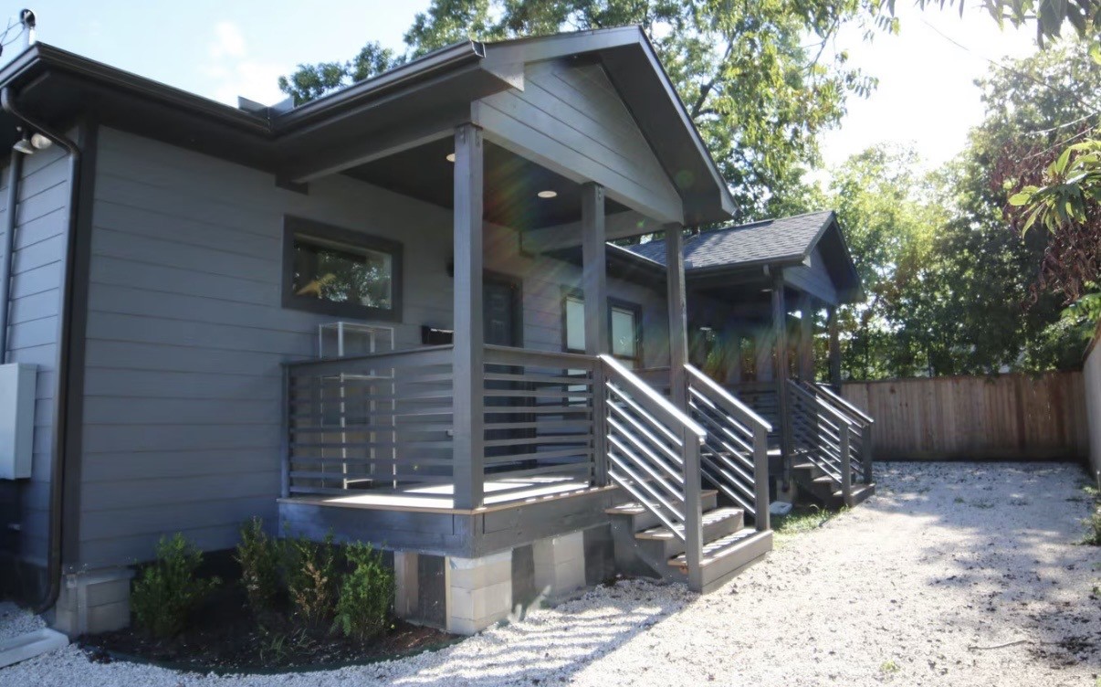 1619 Dumble Street Property Photo 1