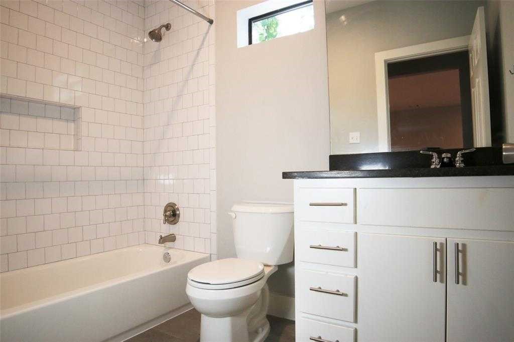 1619 Dumble Street Property Photo 5