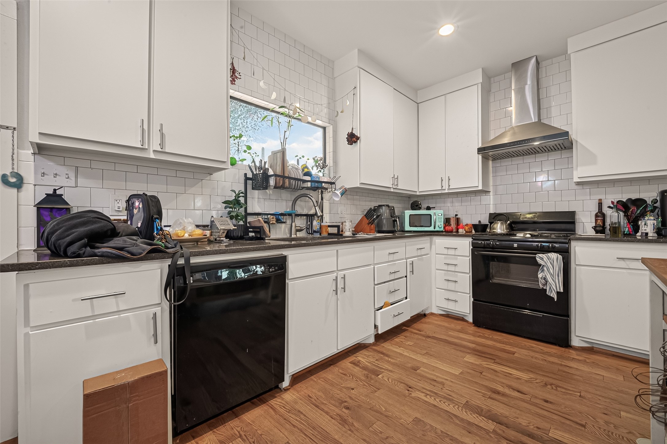 1619 Dumble Street Property Photo 8