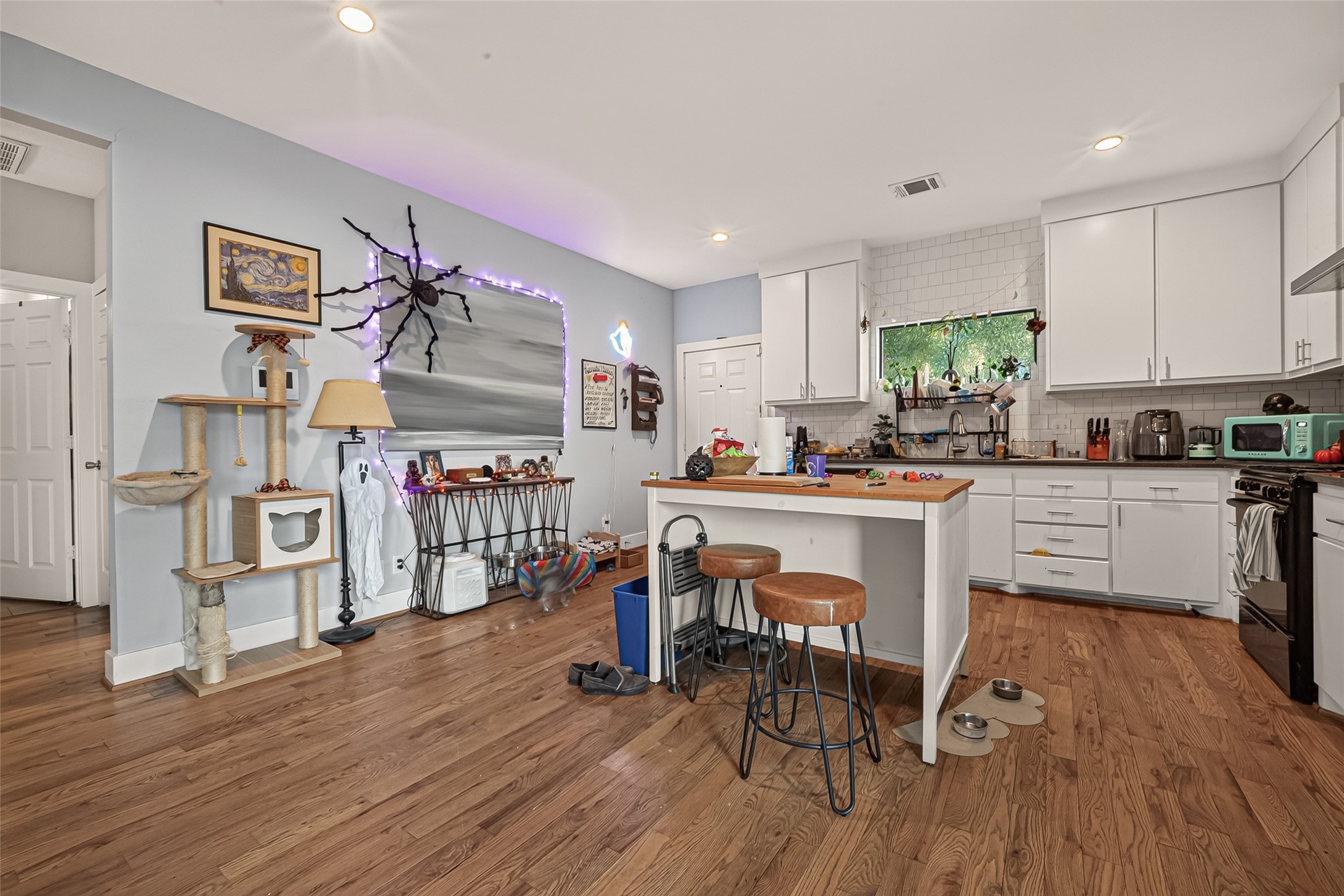 1619 Dumble Street Property Photo 11