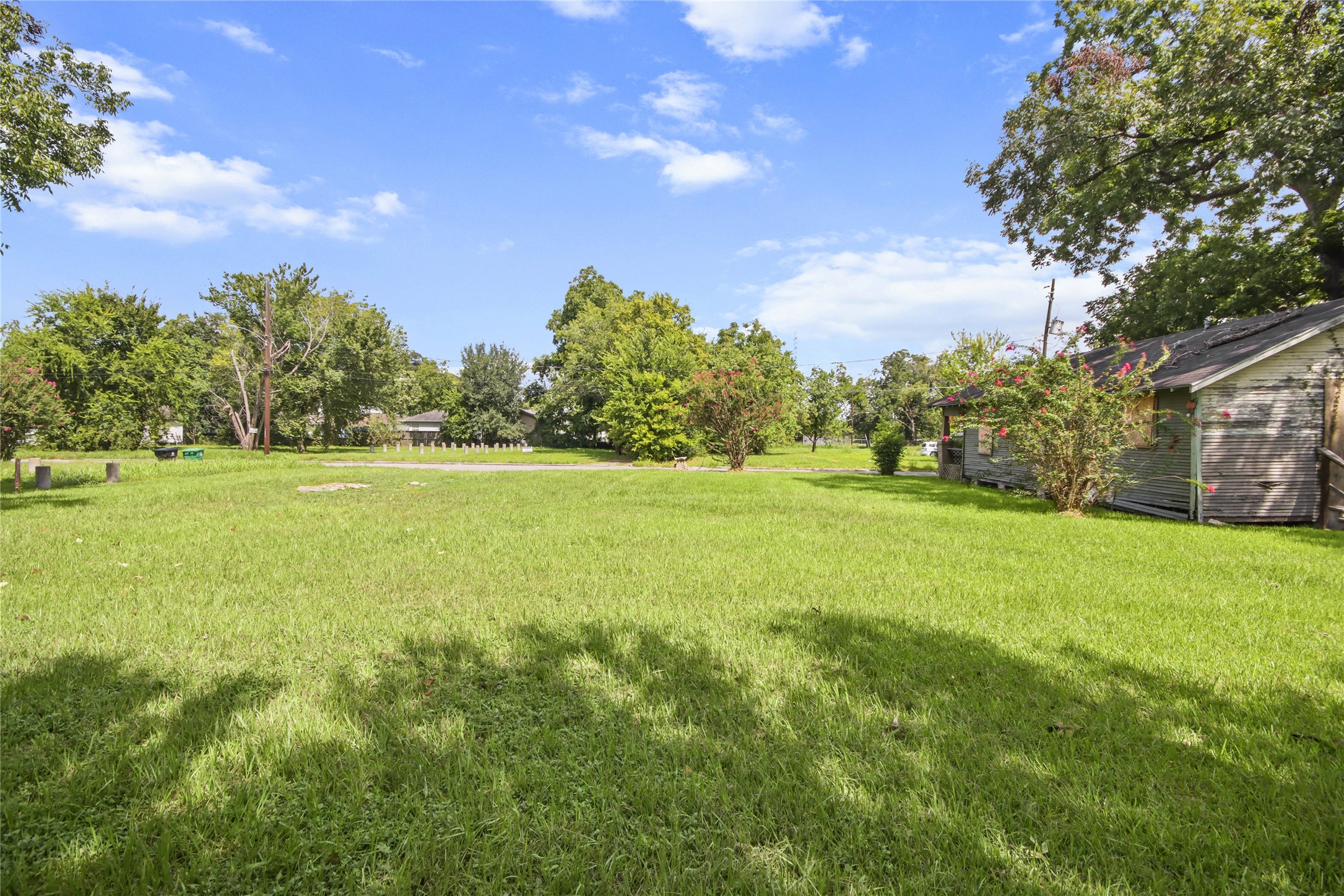 1428 E 34th Street Property Photo 8