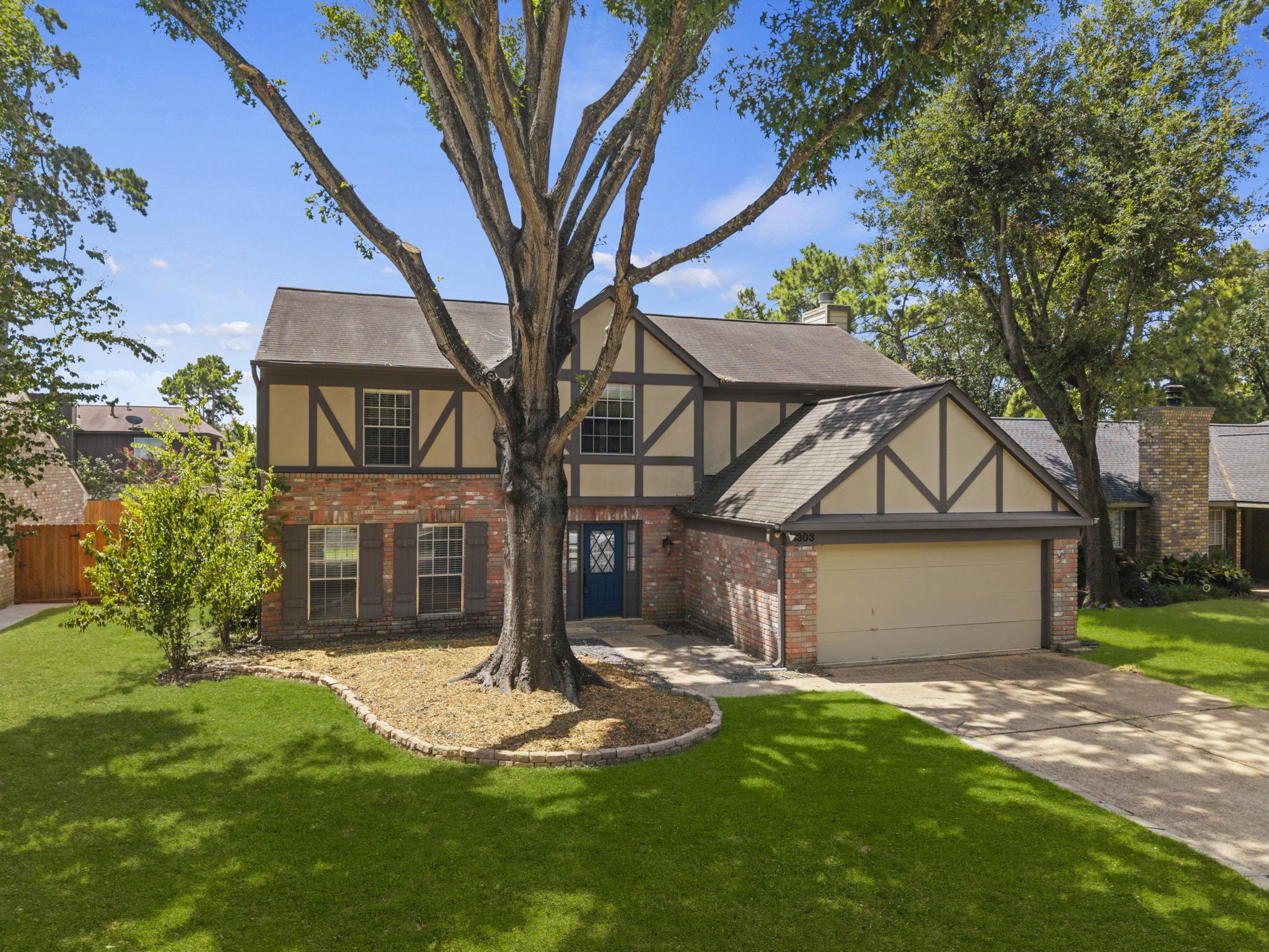 11303 Golden Ray Drive Property Photo 8