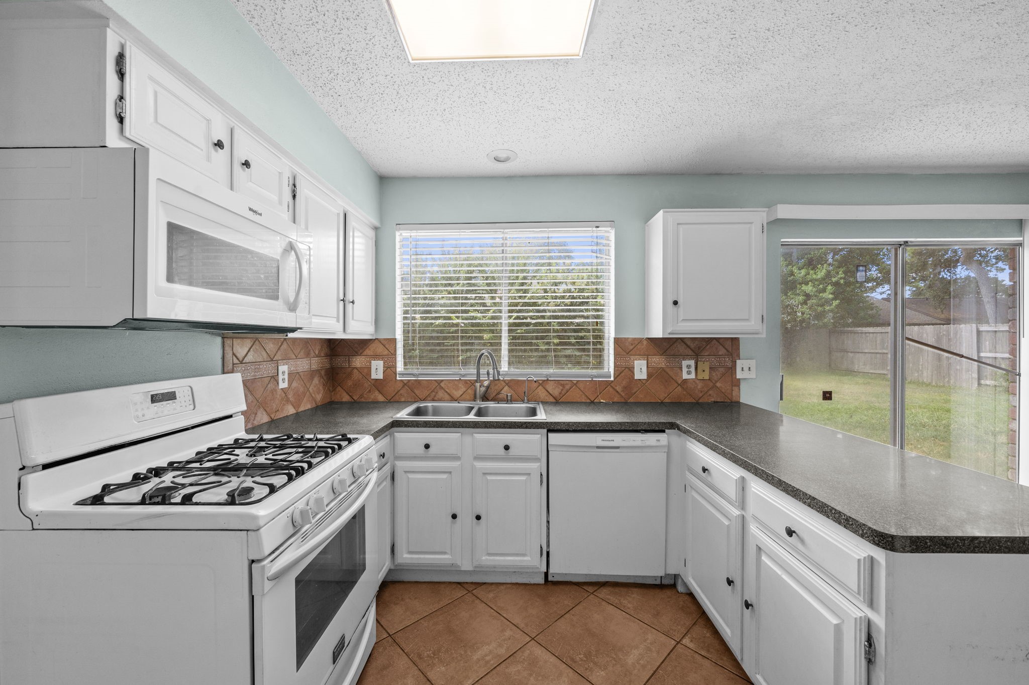 11303 Golden Ray Drive Property Photo 11