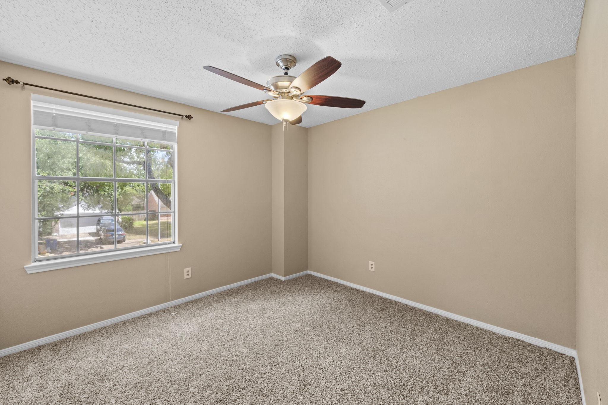 11303 Golden Ray Drive Property Photo 25