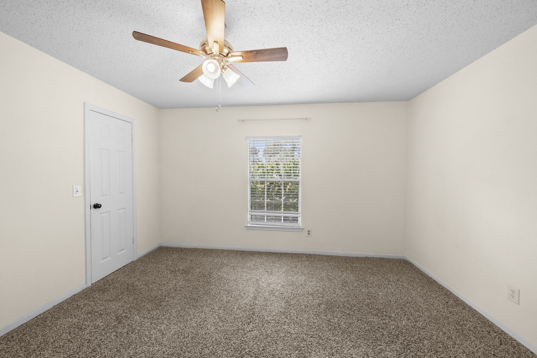 11303 Golden Ray Drive Property Photo 27