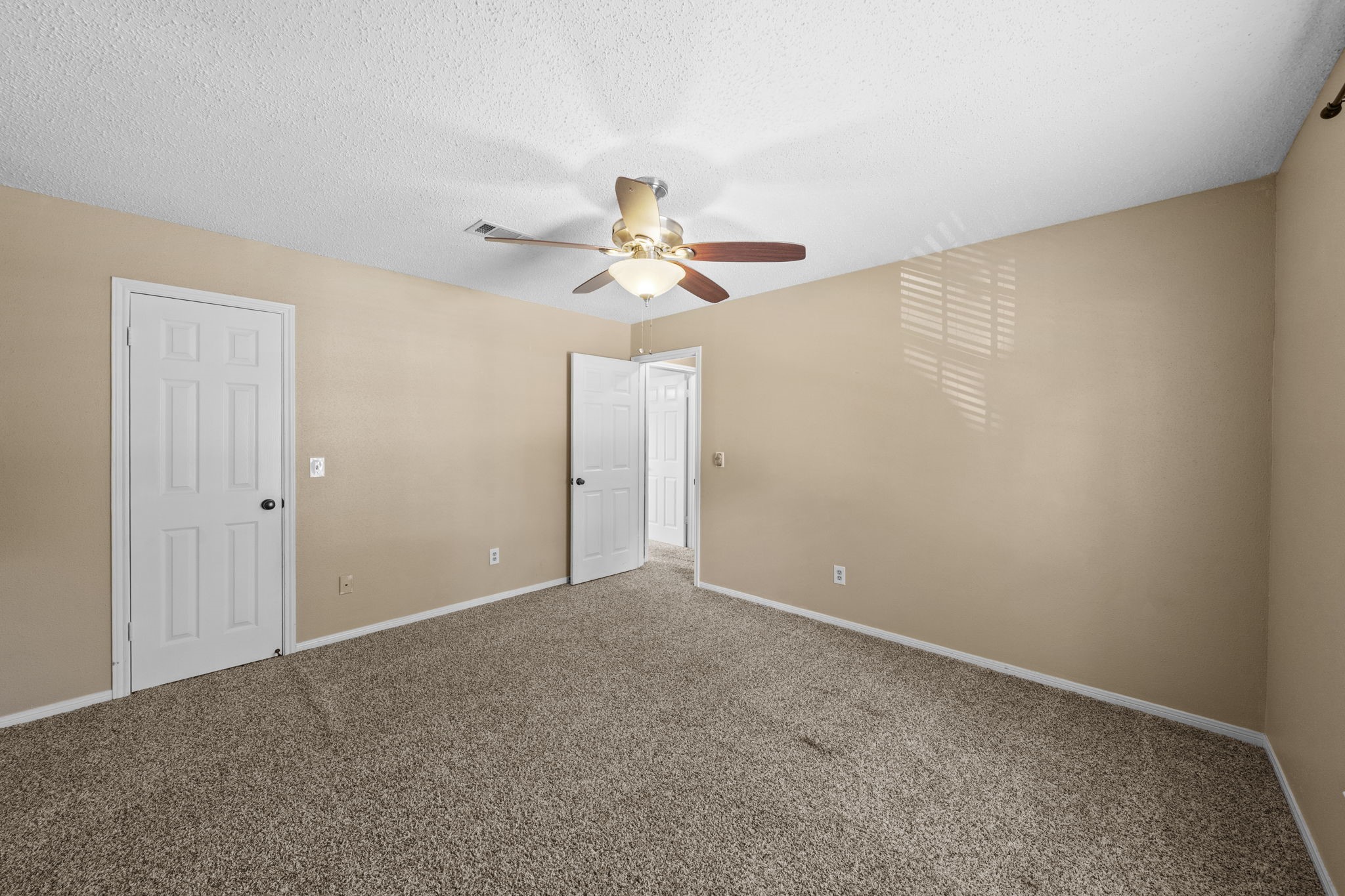 11303 Golden Ray Drive Property Photo 31