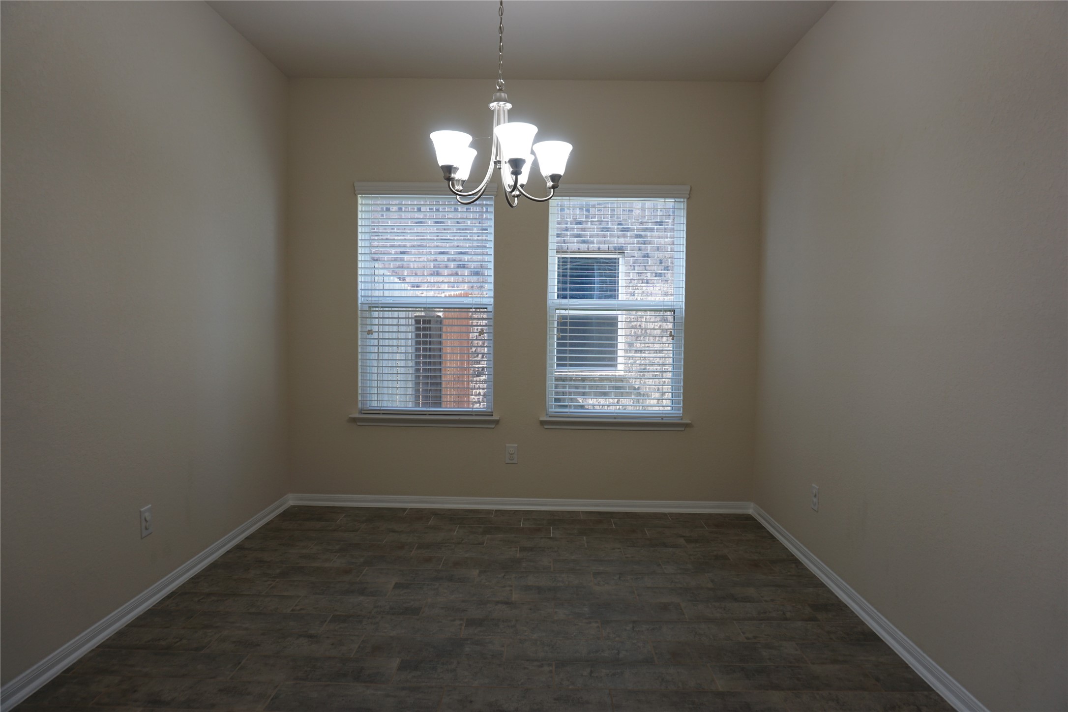 10615 Chestnut Pathway Property Photo 4