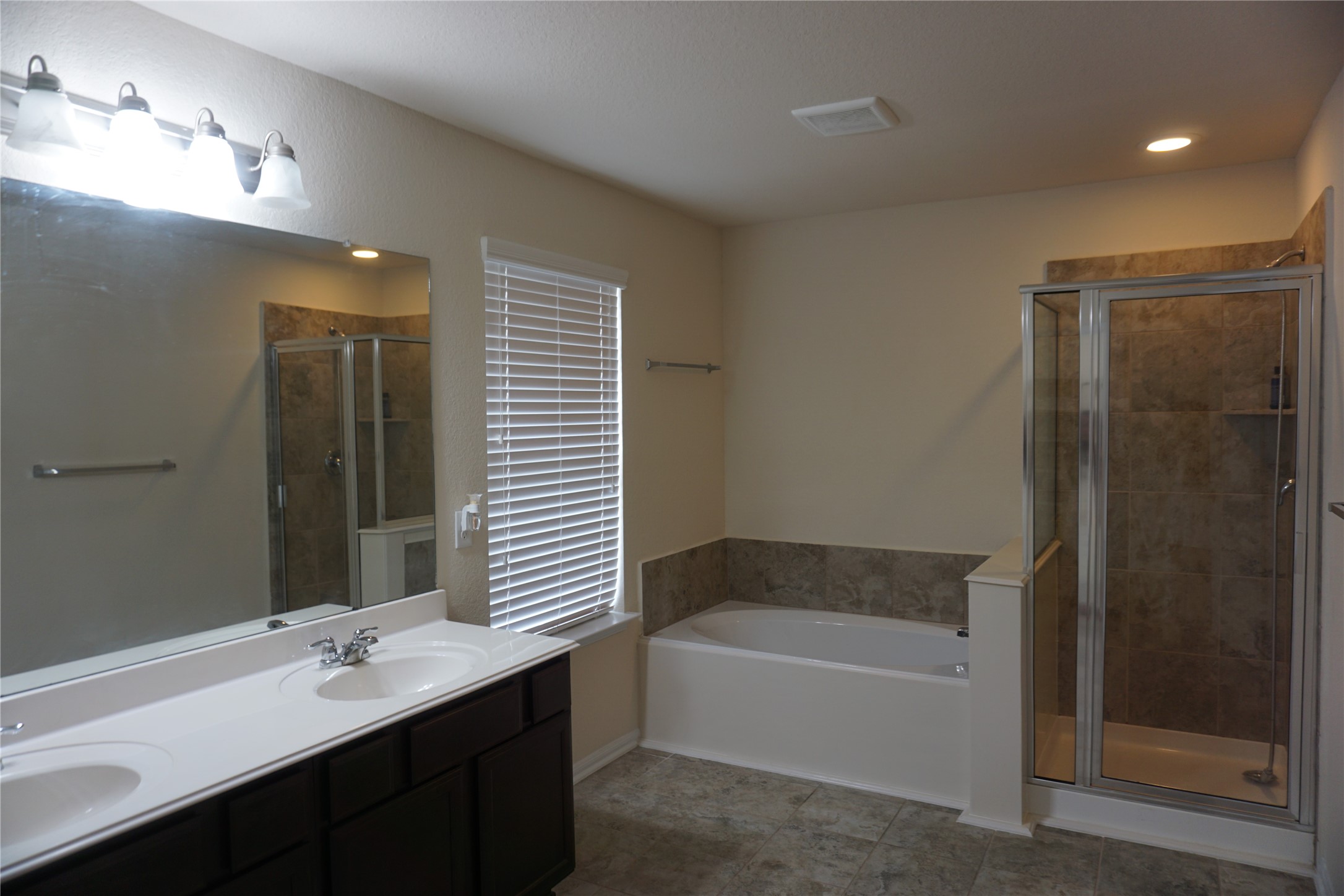 10615 Chestnut Pathway Property Photo 9