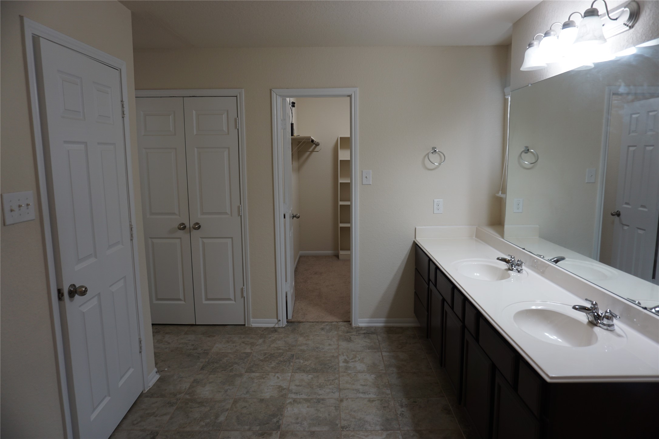 10615 Chestnut Pathway Property Photo 10