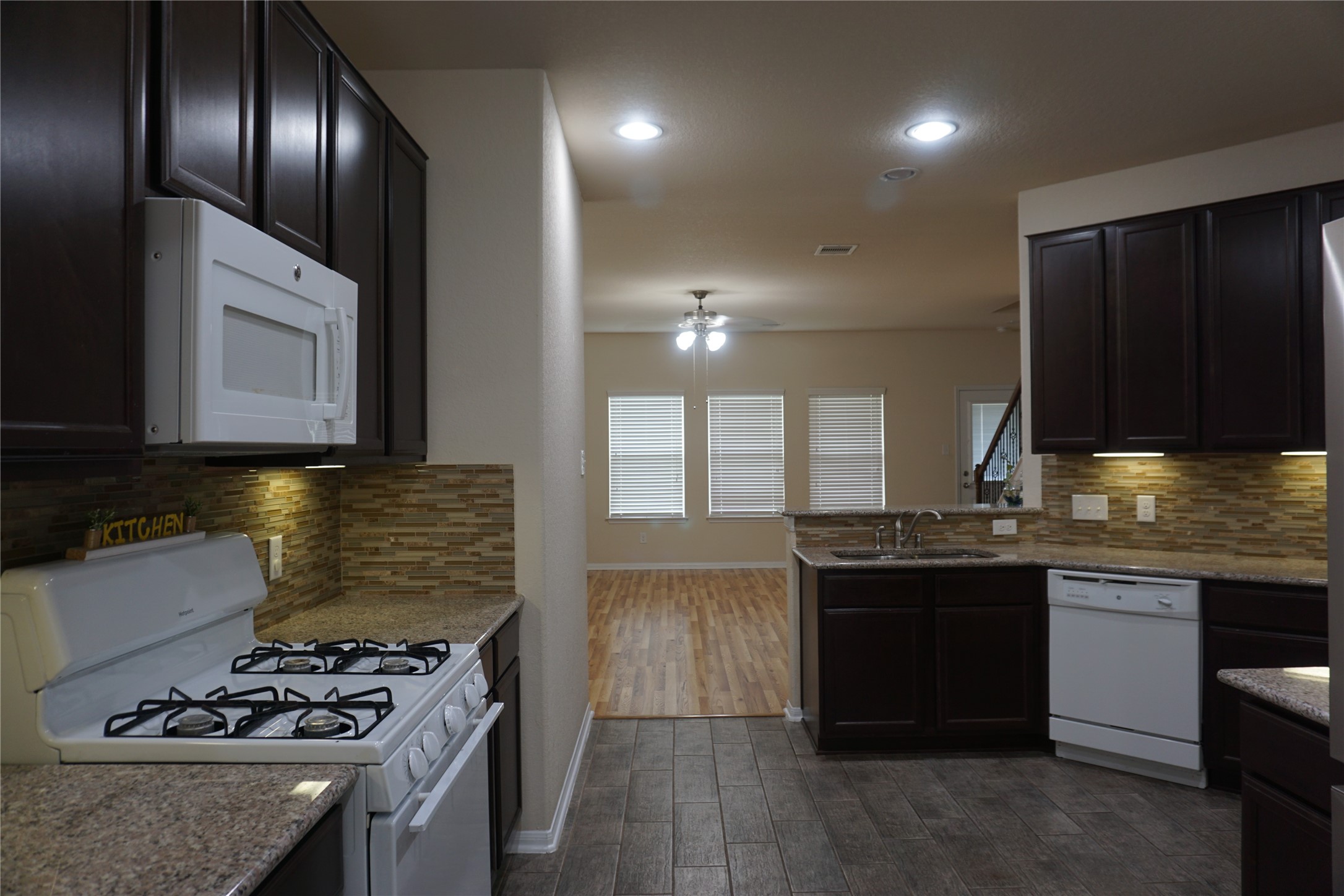 10615 Chestnut Pathway Property Photo 12