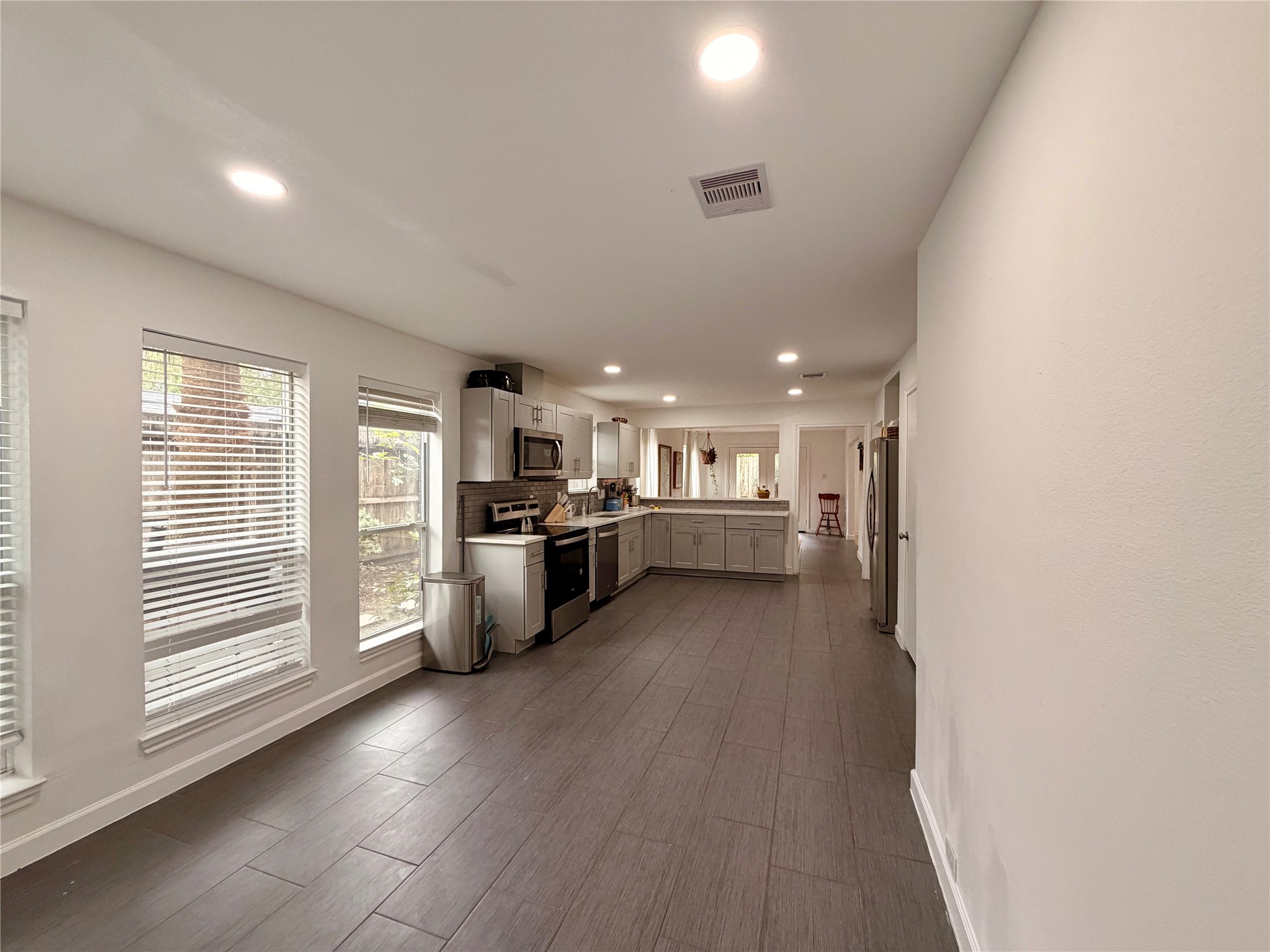 15623 Sandy Hill Drive Property Photo 10